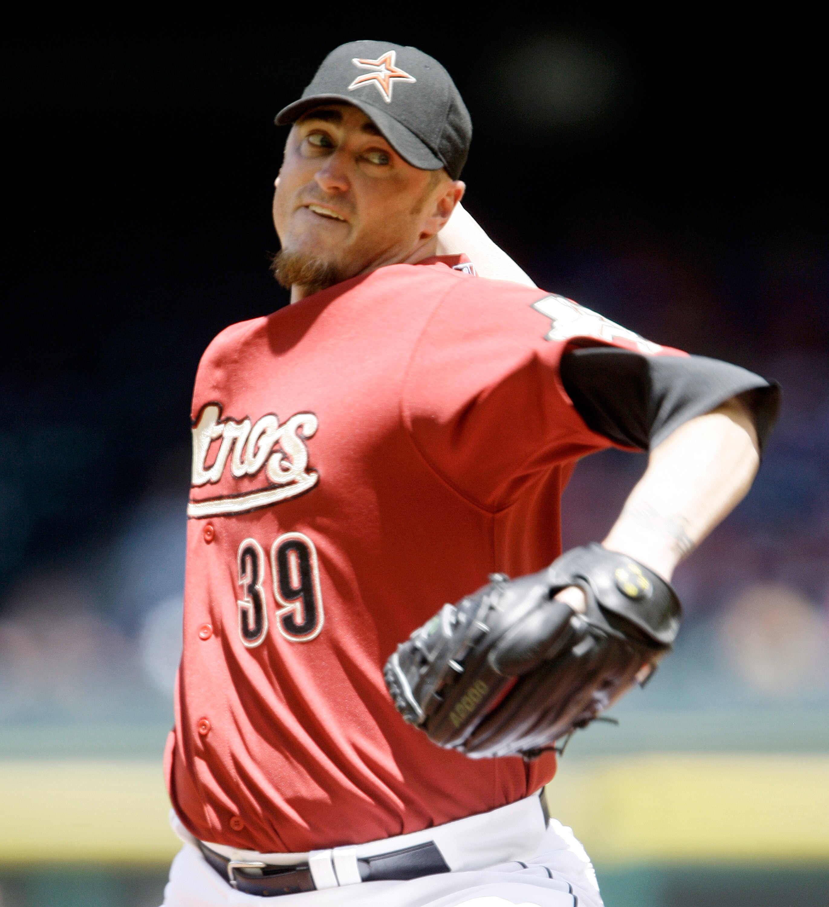 HOUSTON - APRIL 25:  Pitcher Brett Meyers #39 throws in the first inning against the Pittsburgh Pirates at Minute Maid Park on April 25, 2010 in Houston, Texas.  (Photo by Bob Levey/Getty Images)