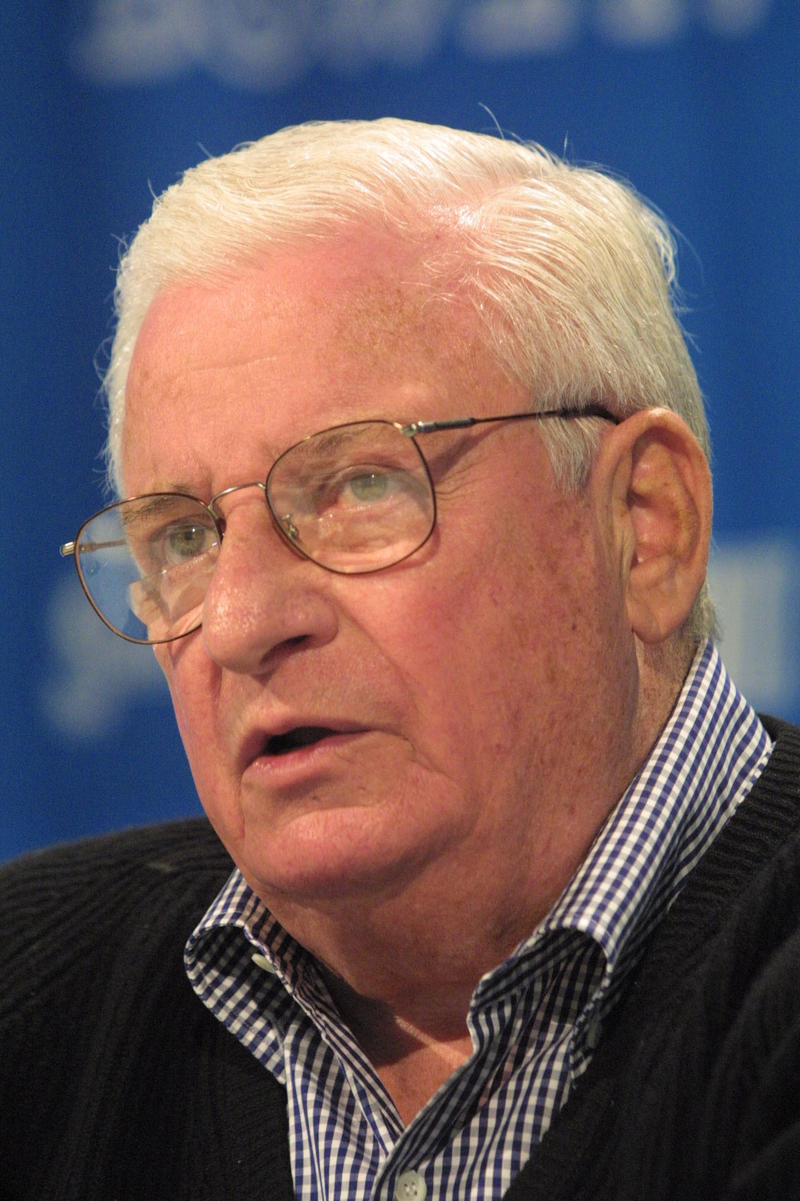 25 Jan 2001:  Owner Art Modell of the Baltimore Ravens speaks during the Ravens press conference at the Hyatt Regency Hotel in Tampa, Florida.  DIGITAL IMAGE. Mandatory Credit: Andy Lyons/ALLSPORT