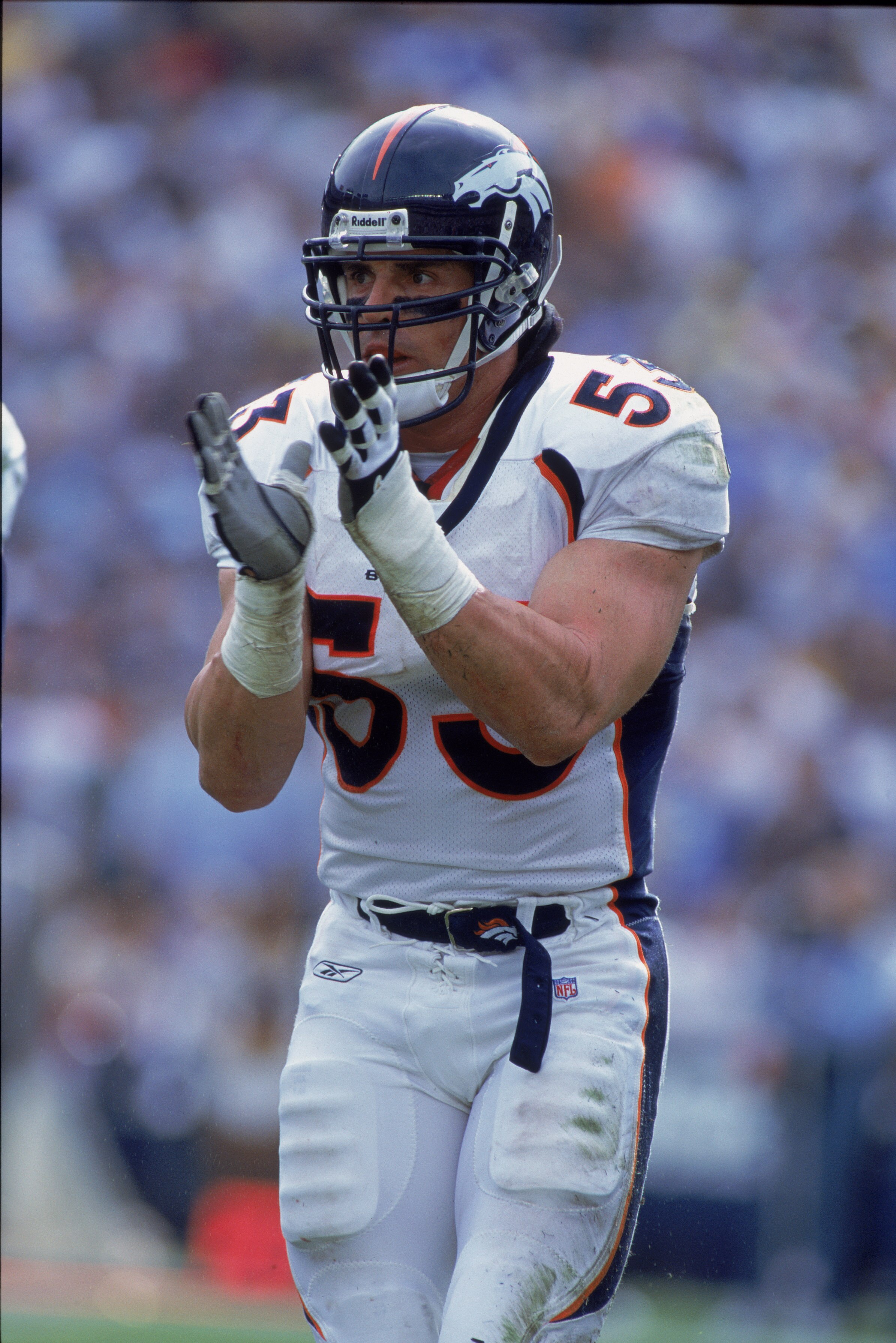 21 Oct 2001:  Denver Broncos linebacker Bill Romanowski #53 claps his hands during the game against the San Diego Chargers at Qualcomm Stadium in San Diego, California.  The Chargers defeated the Broncos 27-10.  Mandatory Credit:  Christopher Ruppel/Allsp