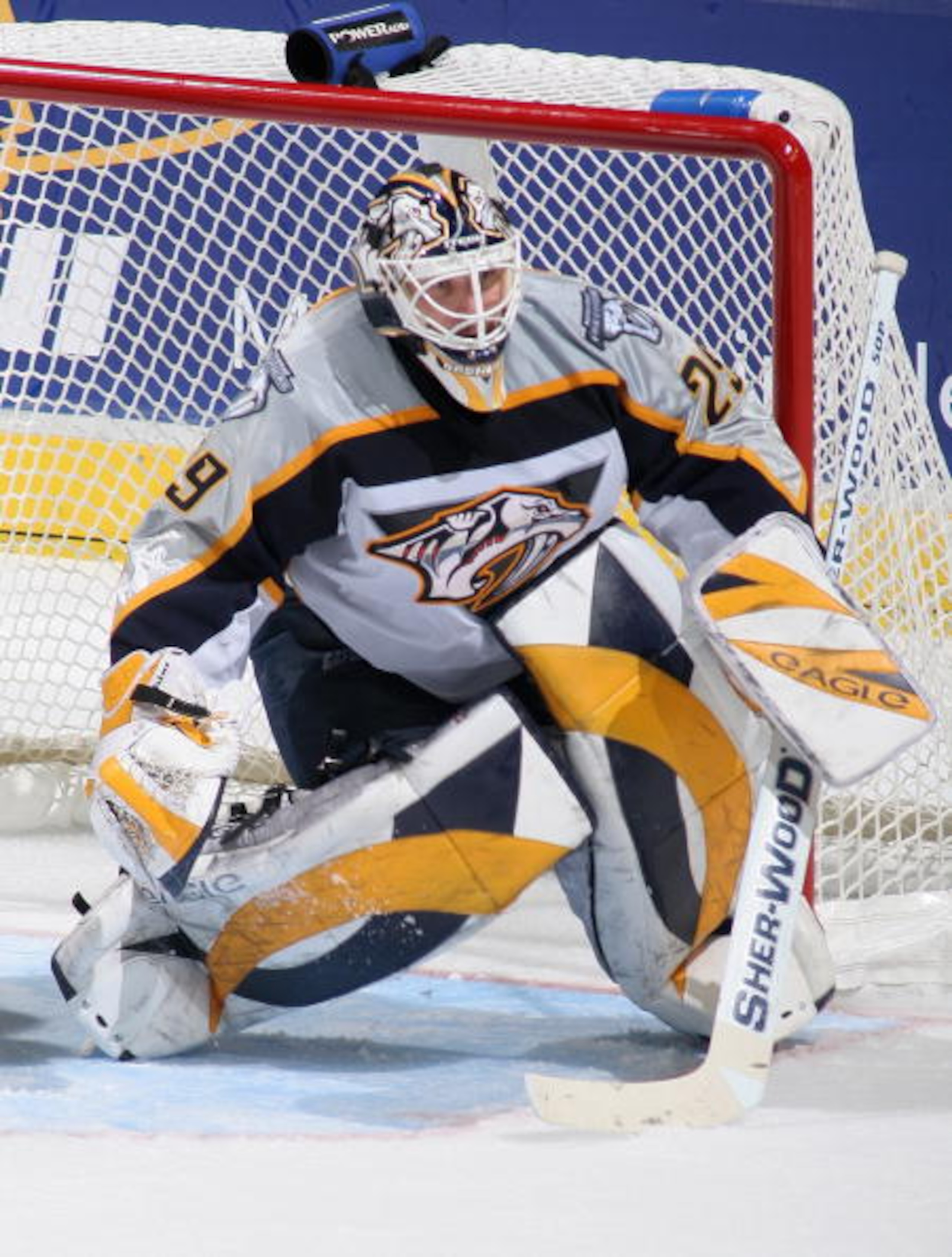 EDMONTON, CANADA - DECEMBER 30:  Goaltender Tomas Vokoun #29 of the Nashville Predators defends his net against the Edmonton Oilers at Rexall Place December 30, 2005 in Edmonton, Alberta, Canada. The Oilers defeated the Predators 4-2. (Photo by Tim Smith/
