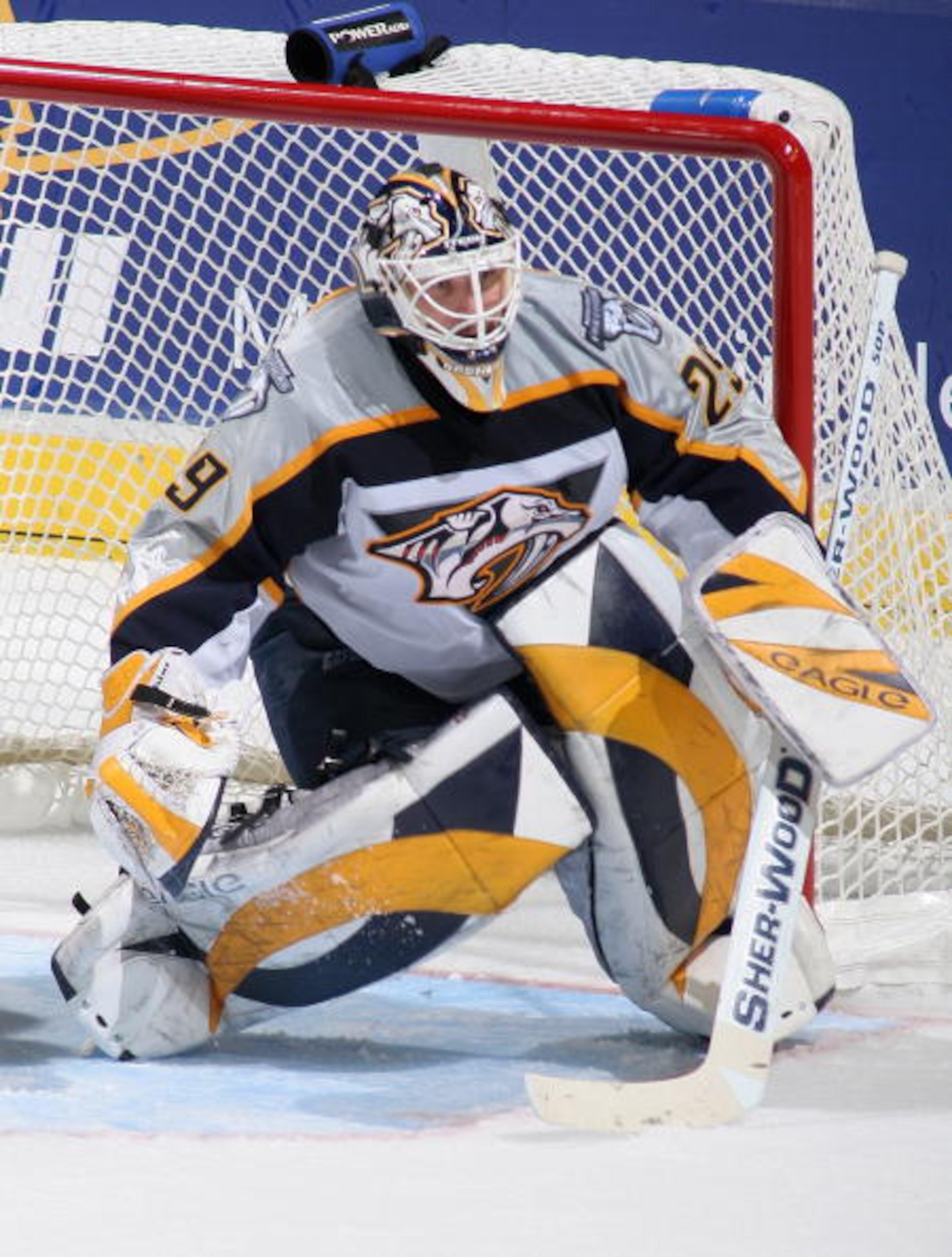 EDMONTON, CANADA - DECEMBER 30:  Goaltender Tomas Vokoun #29 of the Nashville Predators defends his net against the Edmonton Oilers at Rexall Place December 30, 2005 in Edmonton, Alberta, Canada. The Oilers defeated the Predators 4-2. (Photo by Tim Smith/