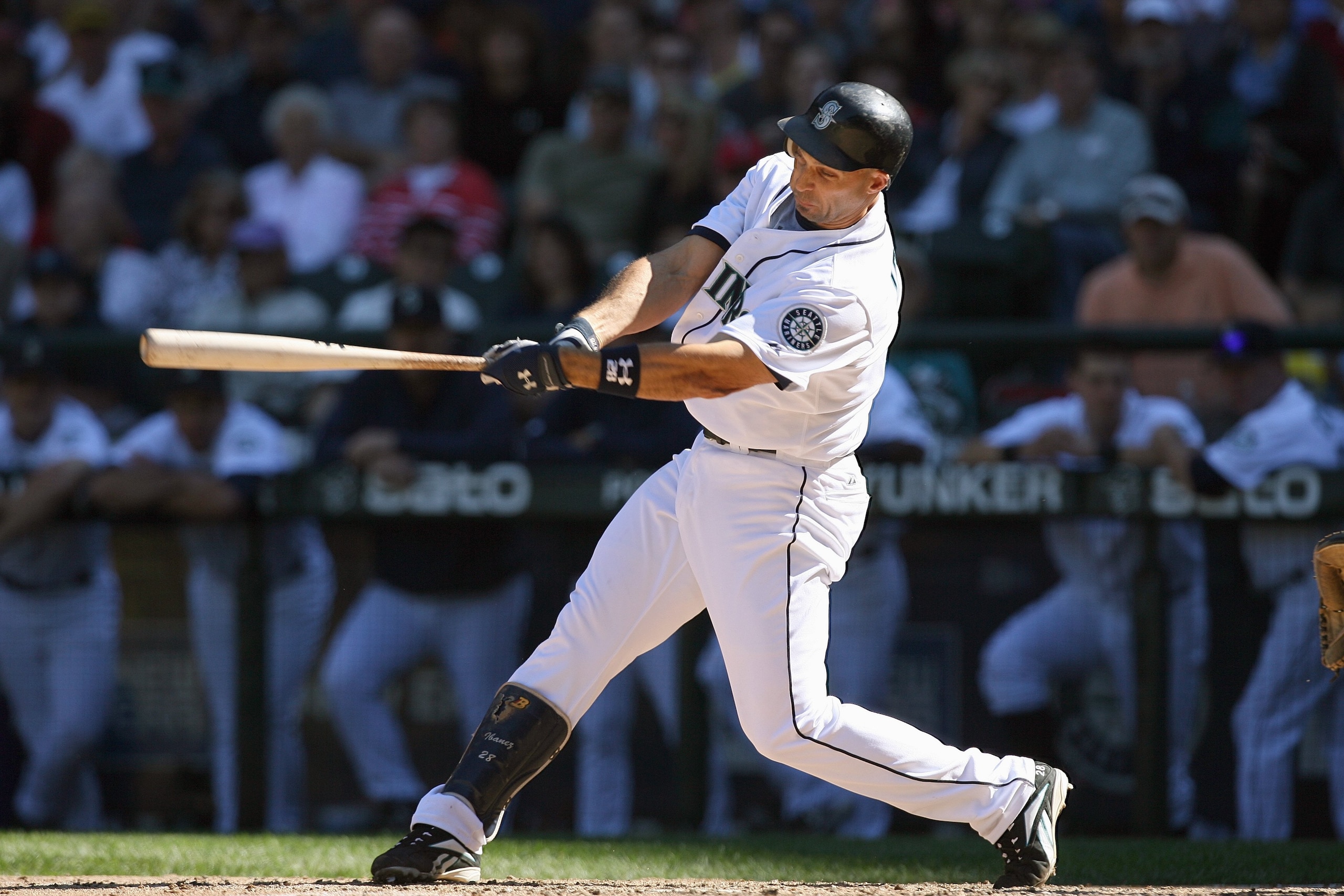 SEATTLE - SEPTEMBER 07:  Raul Ibanez #28 of the Seattle Mariners bats during the game against the New York Yankees on September 7, 2008 at Safeco Field in Seattle Washington. (Photo by Otto Greule Jr/Getty Images)