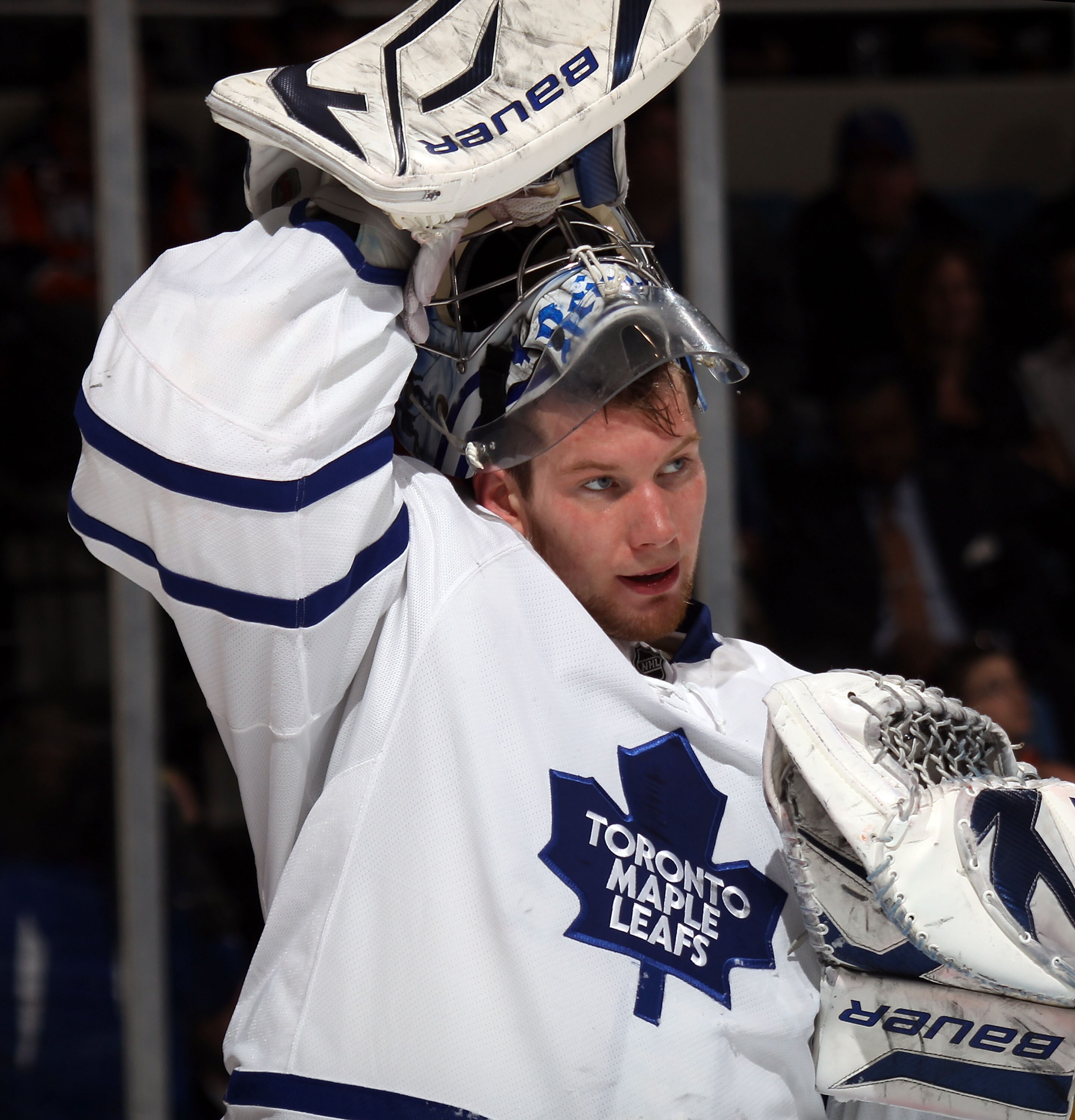 UNIONDALE, NY - MARCH 08: James Reimer #34 of the Toronto Maple Leafs tends net against the New York Islanders at the Nassau Coliseum on March 8, 2011 in Uniondale, New York. The Islanders defeated the Leafs 4-3 in overtime. (Photo by Bruce Bennett/Gett UNIONDALE, NY - MARCH 08: James Reimer #34 of the Toronto Maple Leafs tends net against the New York Islanders at the Nassau Coliseum on March 8, 2011 in Uniondale, New York. The Islanders defeated the Leafs 4-3 in overtime. (Photo by Bruce Bennett/Gett