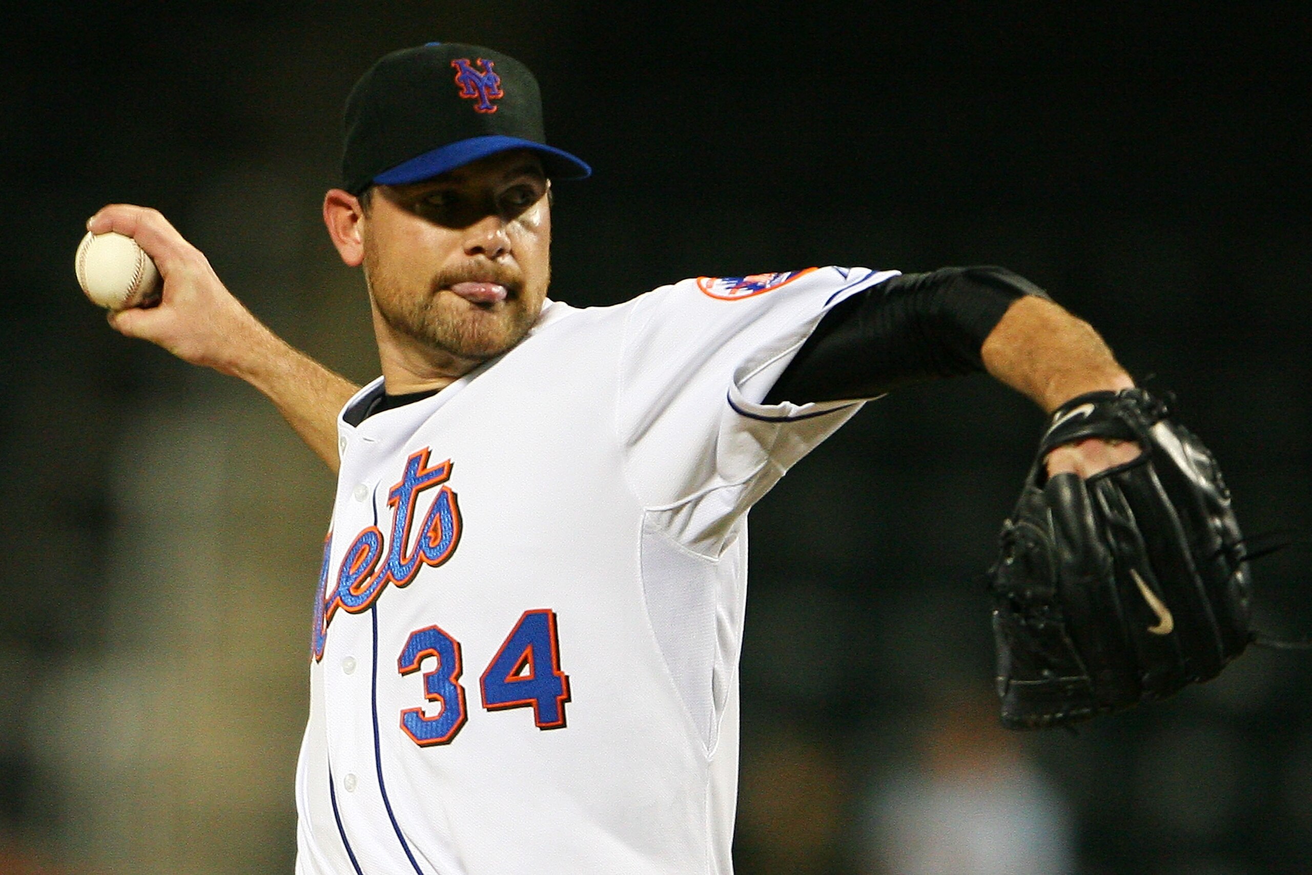 NEW YORK - SEPTEMBER 28: Mike Pelfrey #34 of the New York Mets pitches against the Milwaukee Brewers on September 28, 2010 at Citi Field in the Flushing neighborhood of the Queens borough of New York City. (Photo by Andrew Burton/Getty Images) NEW YORK - SEPTEMBER 28: Mike Pelfrey #34 of the New York Mets pitches against the Milwaukee Brewers on September 28, 2010 at Citi Field in the Flushing neighborhood of the Queens borough of New York City. (Photo by Andrew Burton/Getty Images)