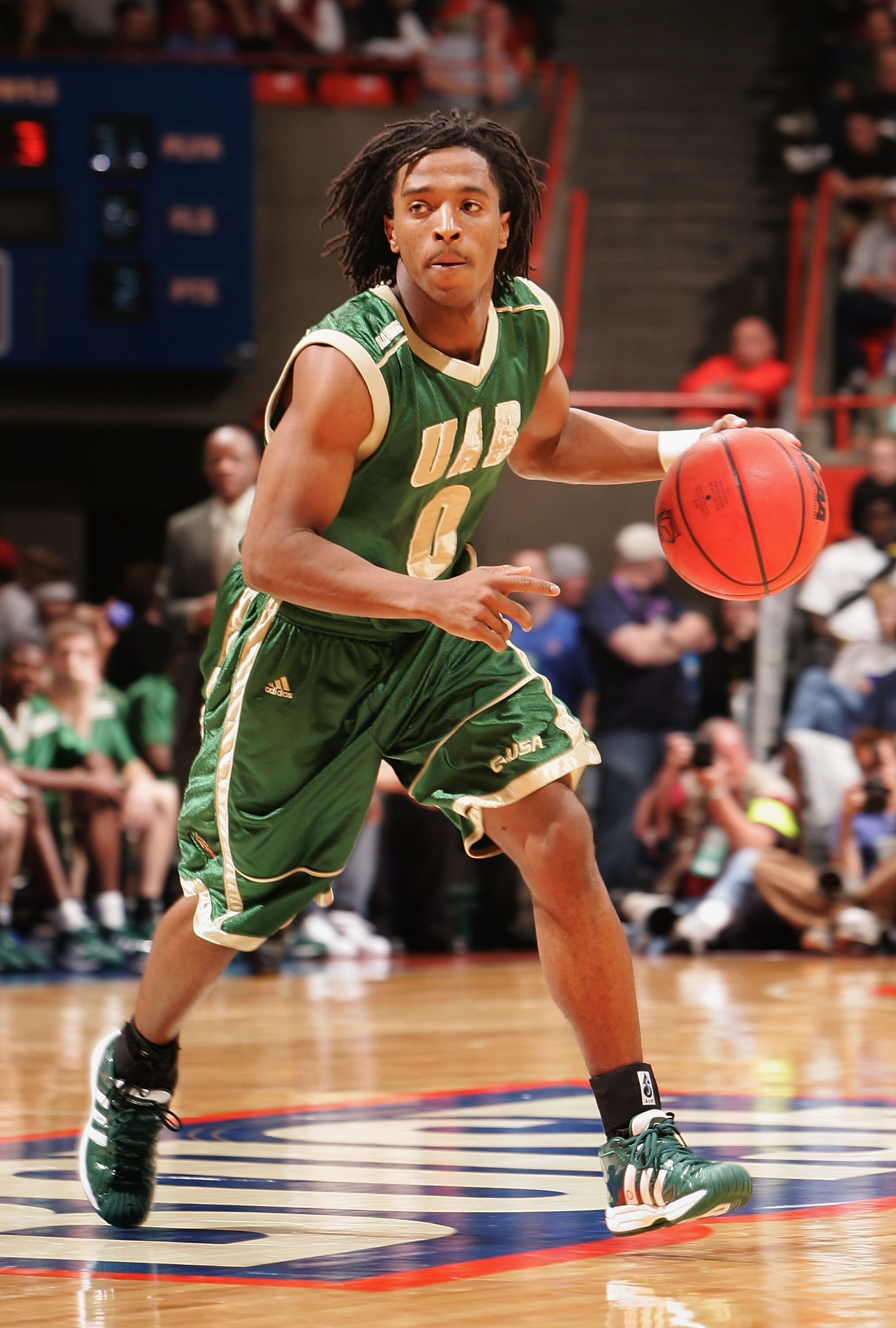 BOISE, ID - MARCH 17:  Carldell Johnson #0 of the University of Alabama at Birmingham Blazers handles the ball during the 2005 NCAA division 1 men's basketball championship tournament game against  the Louisiana State University Tigers at Taco Bell Arena