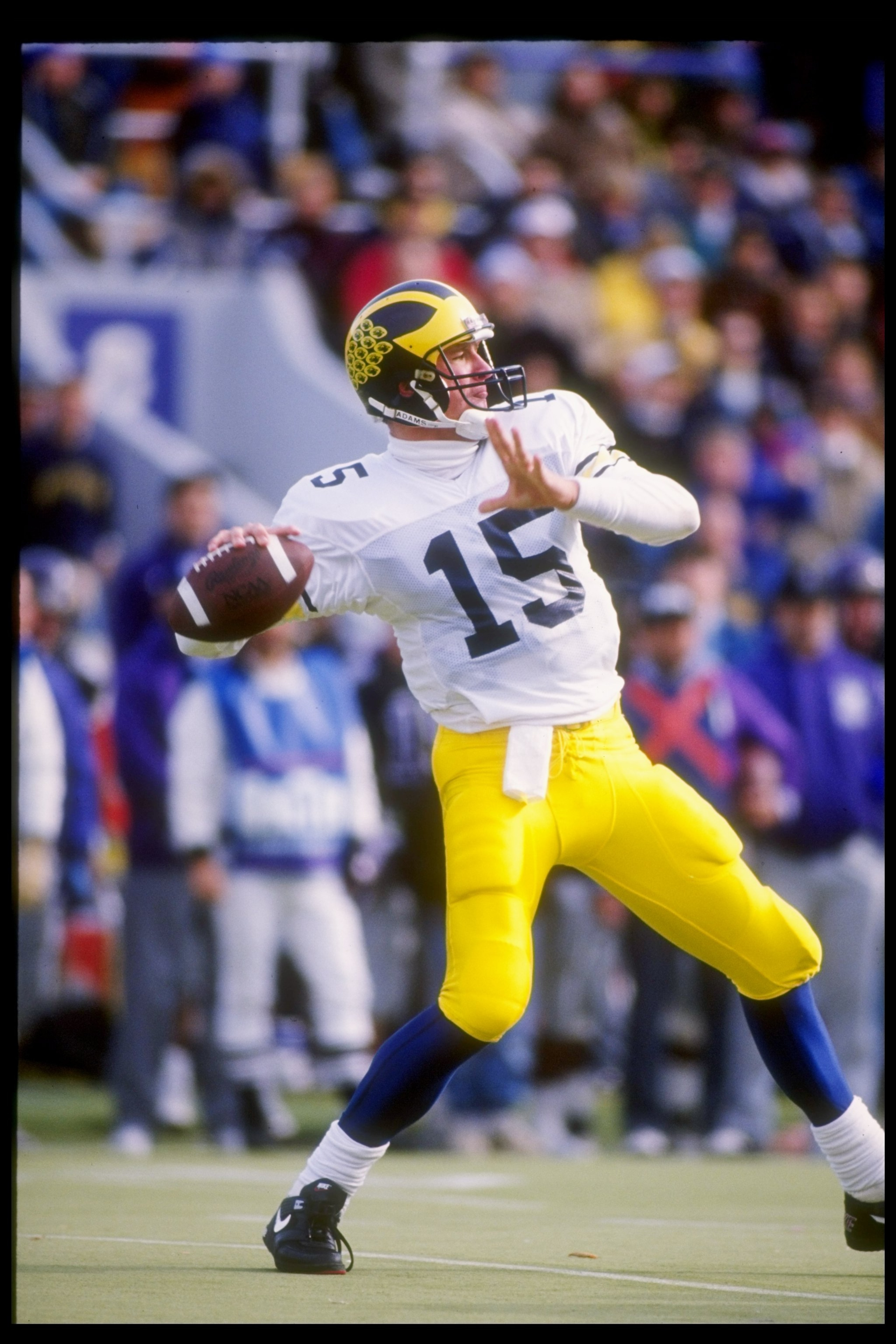 7 Nov 1992:  Quarterback Elvis Grbac of the Michigan Wolverines prepares to pass the ball during a game against the Northwestern Wildcats.  Michigan won the game 40-7. Mandatory Credit: Jonathan Daniel  /Allsport