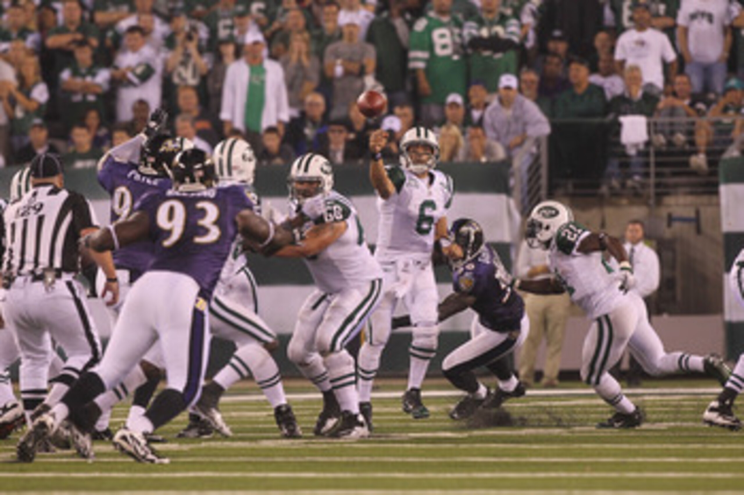 EAST RUTHERFORD, NJ - SEPTEMBER 13:  Mark Sanchez #6 of the New York Jets in action against the Baltimore Ravens during their home opener at the New Meadowlands Stadium on September 13, 2010 in East Rutherford, New Jersey.  (Photo by Jim McIsaac/Getty Ima