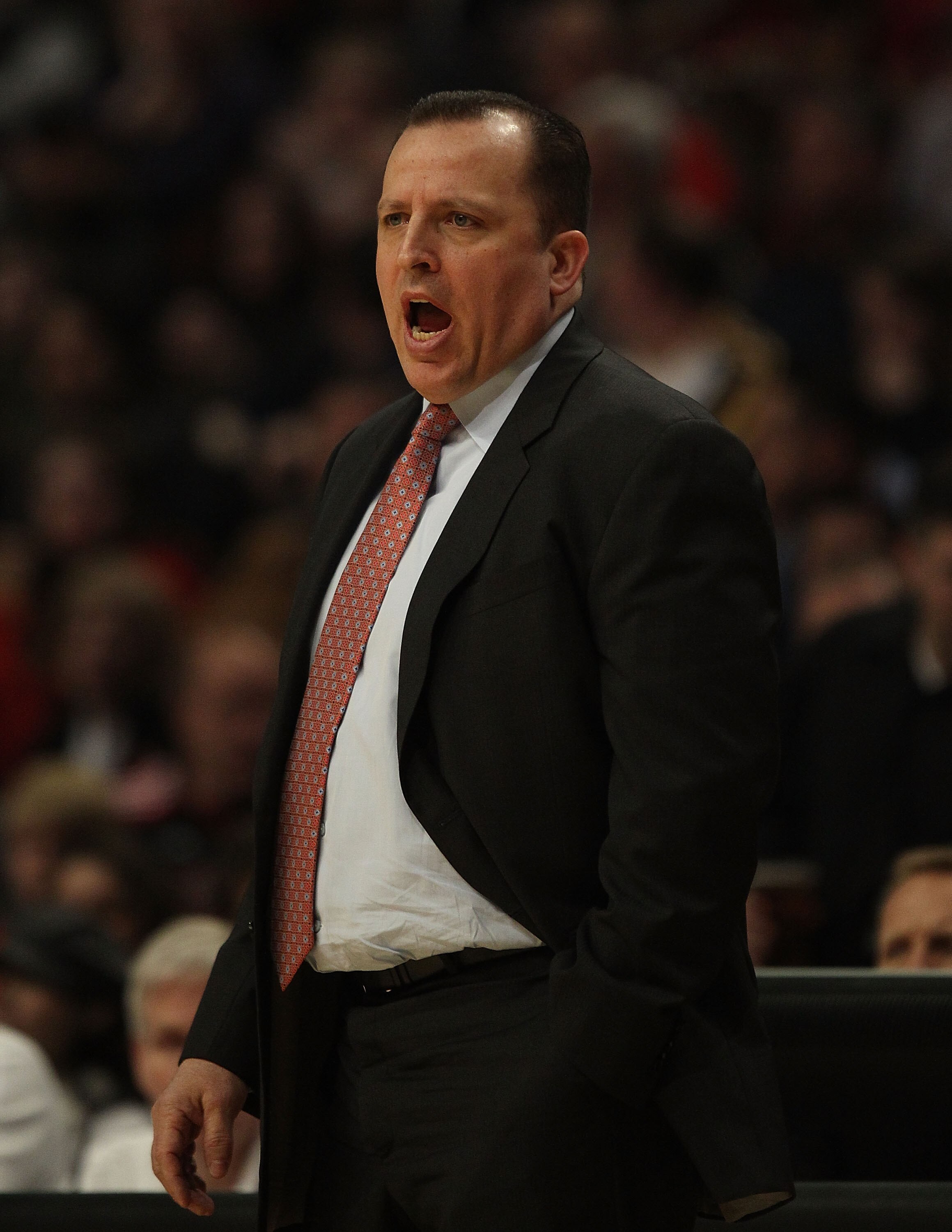 CHICAGO, IL - MARCH 25: Head coach Tom Thibodeau of the Chicago Bulls gives instructions to his team during a game against the Memphis Girzzlies at the United Center on March 25, 2011 in Chicago, Illinois. The Bulls defeated the Grizzlies 99-96. NOTE TO U