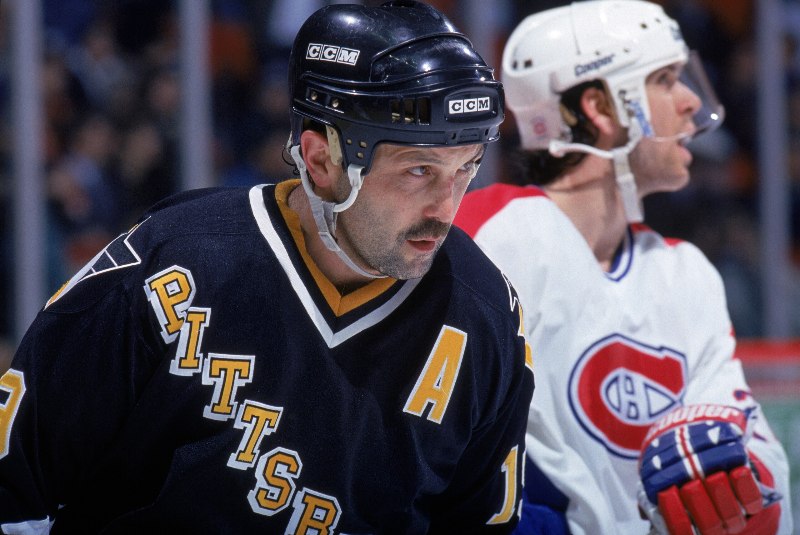 1993:  Forward Bryan Trottier #19 of the Pittsburgh Penguins plays against the Montreal Canadiens during the 1993-94 season.  (Photo by Robert Laberge/Getty Images)
