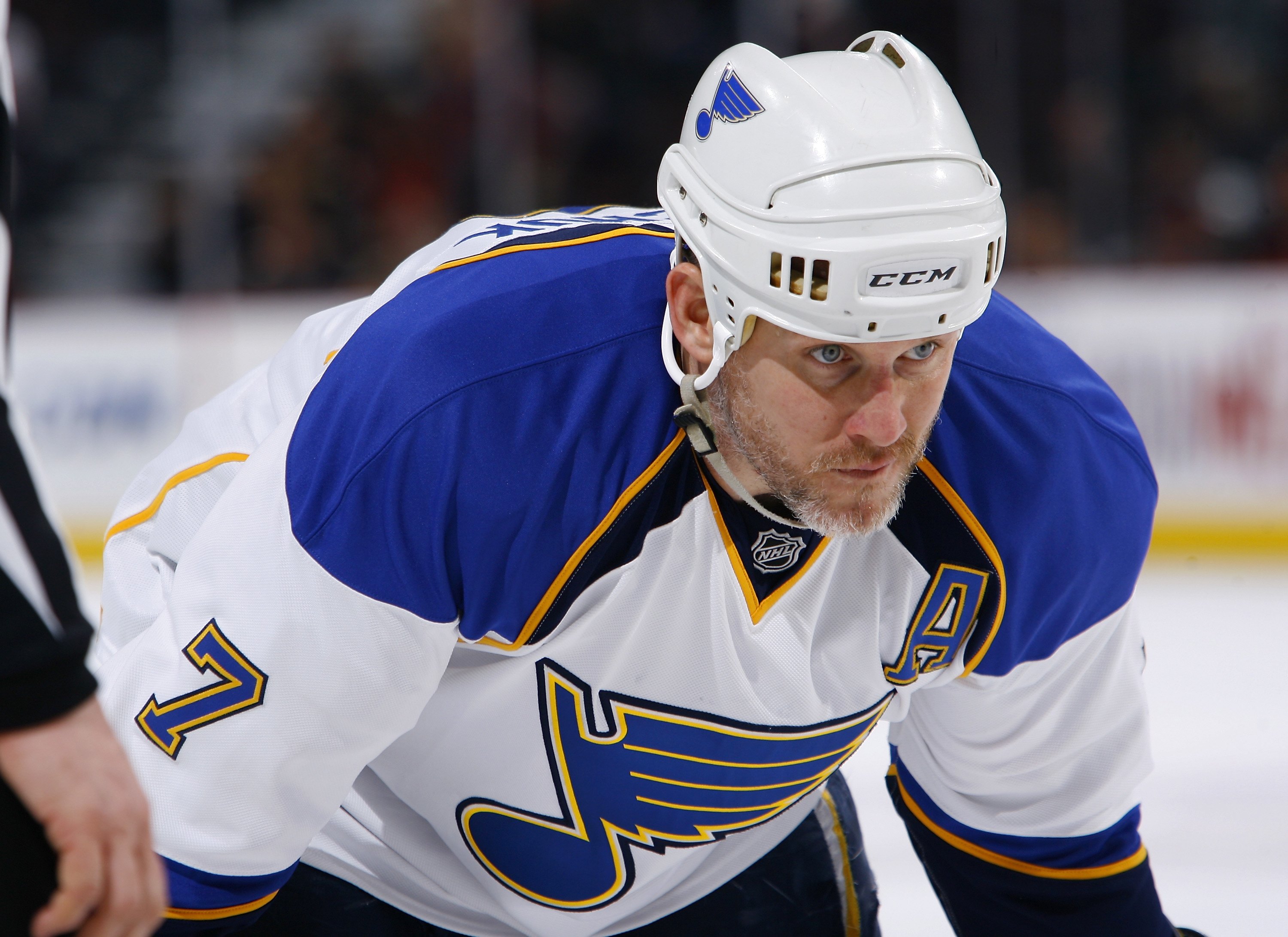 OTTAWA, ON - JANUARY 21:  Keith Tkachuk #7 of the St. Louis Blues waits on the ice against the Ottawa Senators in a game at Scotiabank Place on January 21, 2010 in Ottawa, Canada.  (Photo by Phillip MacCallum/Getty Images)