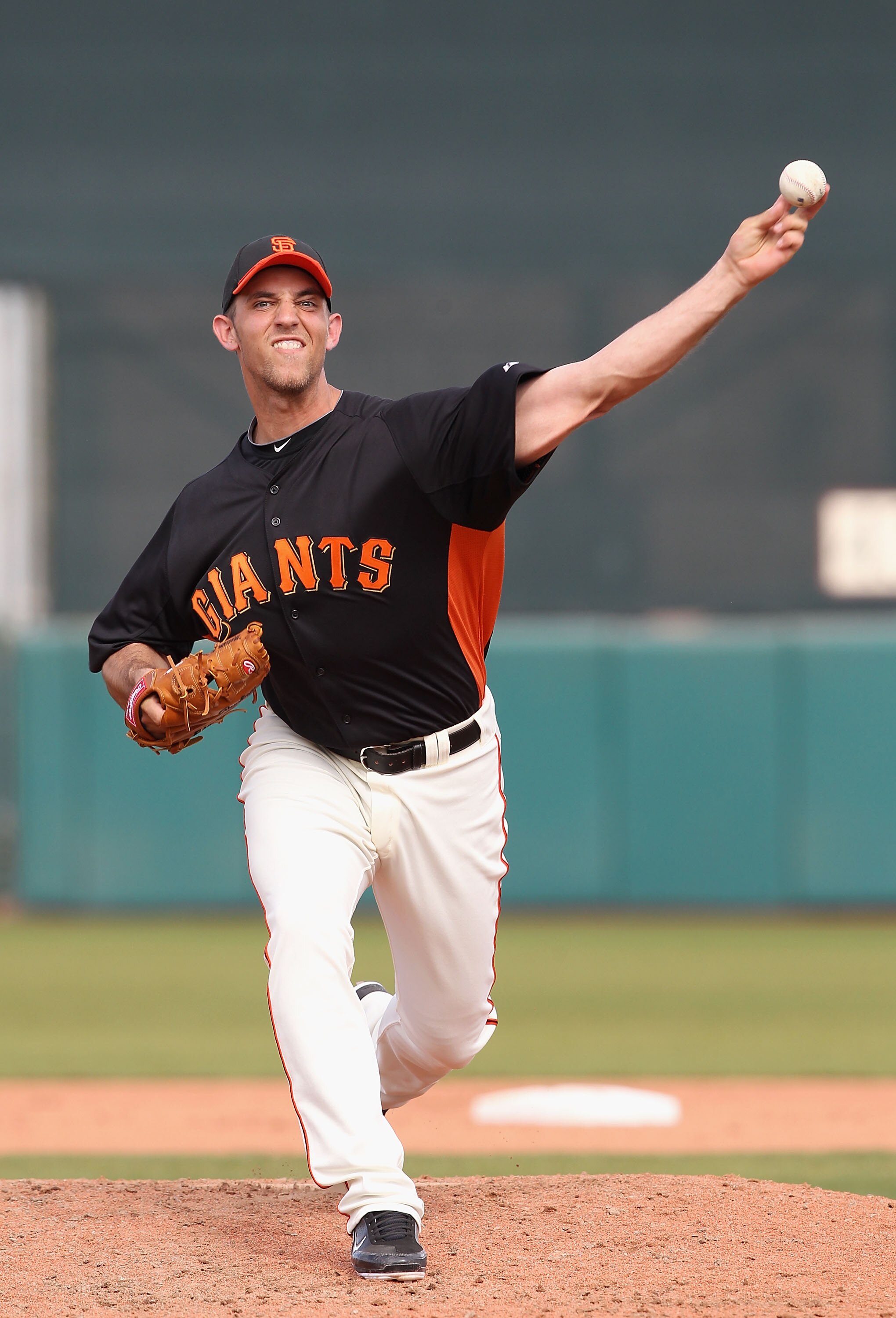 SCOTTSDALE, AZ - MARCH 01:  Relief pitcher Madison Bumgarner #40 of the San Francisco Giants pitches during the spring training game against the Chicago Cubs at Scottsdale Stadium on March 1, 2011 in Scottsdale, Arizona.  (Photo by Christian Petersen/Gett
