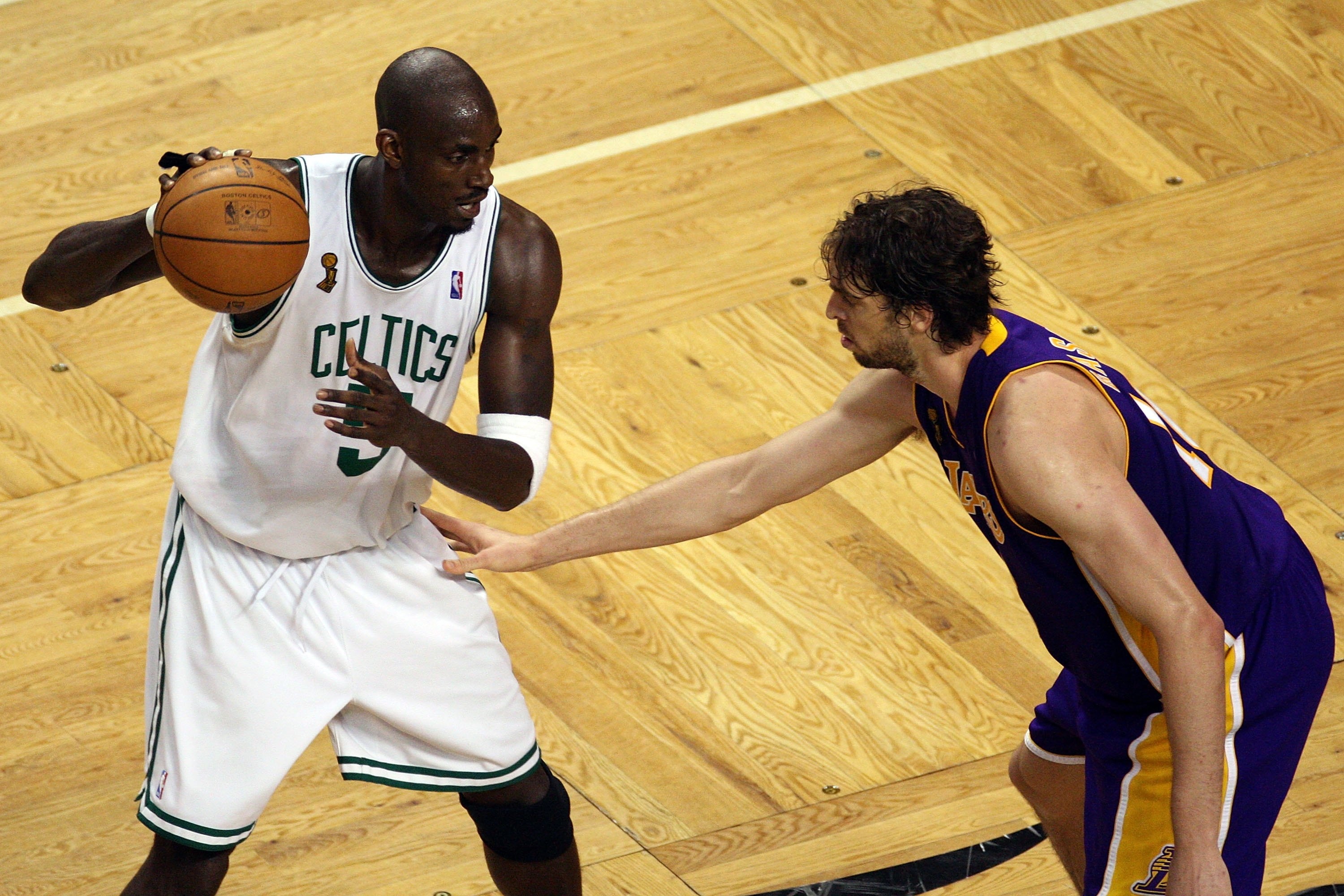 BOSTON - JUNE 17:  Kevin Garnett #5 of the Boston Celtics posts up Pau Gasol #16 of the Los Angeles Lakers in Game Six of the 2008 NBA Finals on June 17, 2008 at TD Banknorth Garden in Boston, Massachusetts. NOTE TO USER: User expressly acknowledges and a