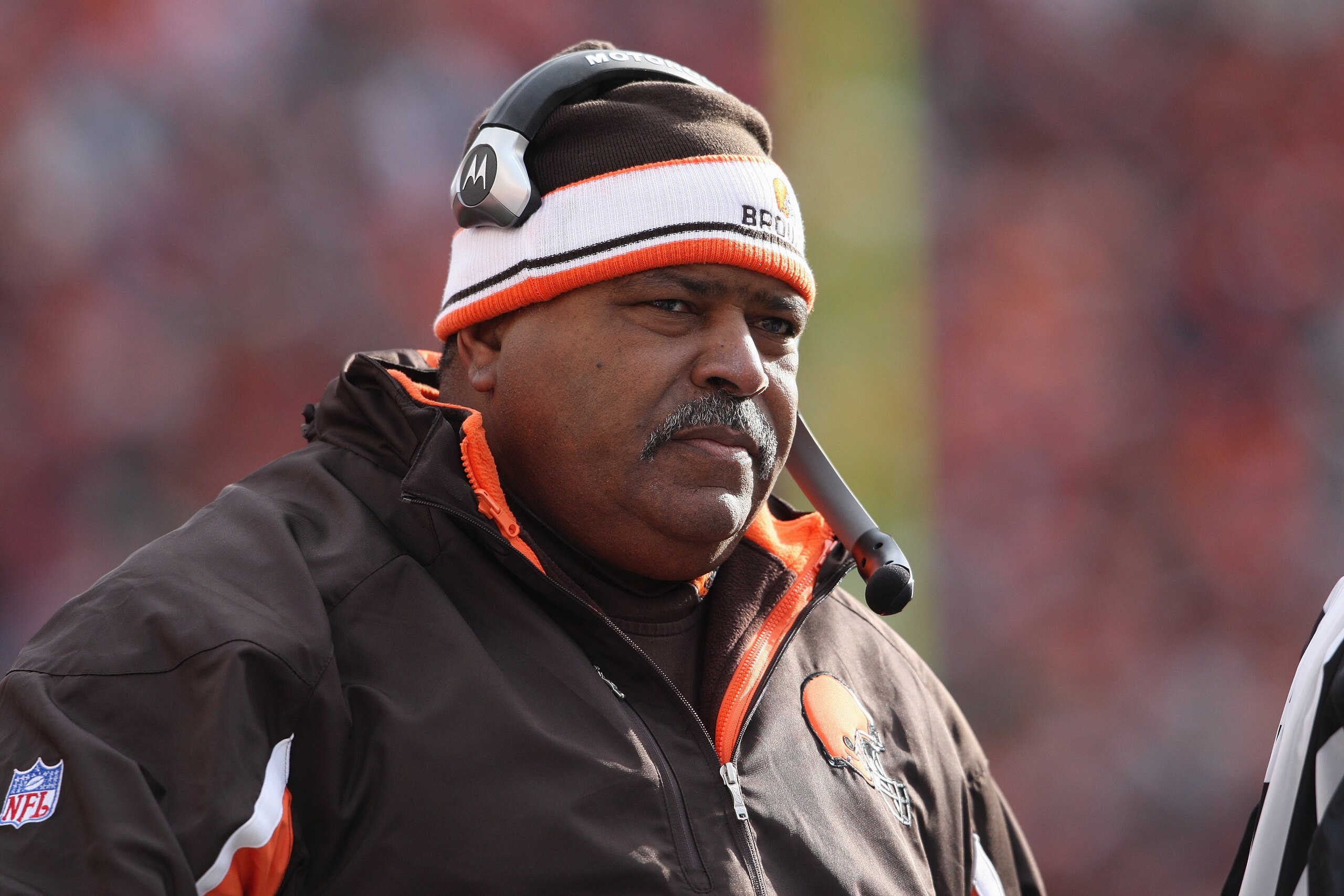 CINCINNATI, OH - DECEMBER 23:  Head Coach Romeo Crennel of the Cleveland Browns watches the action from the sideline during the game against the Cincinnati Bengals on December 23, 2007 at Paul Brown Stadium in Cincinnati, Ohio. (Photo by Andy Lyons/Getty
