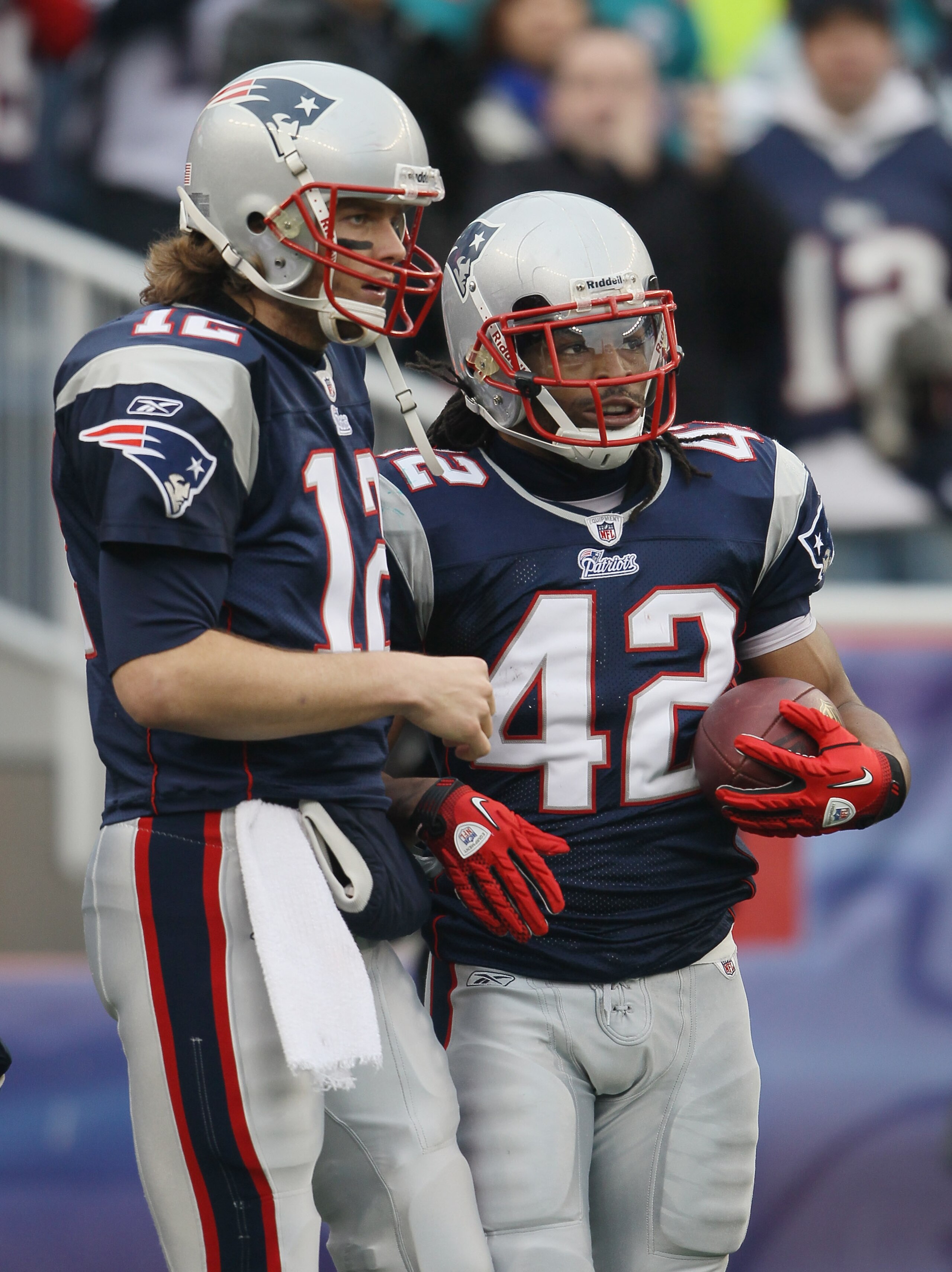 FOXBORO, MA - JANUARY 02: Tom Brady #12 of the New England Patriots and BenJarvus Green-Ellis #42 celebrate the touchdown in the first half against the Miami Dolphins on January 2, 2011 at Gillette Stadium in Foxboro, Massachusetts. (Photo by Elsa/Getty FOXBORO, MA - JANUARY 02: Tom Brady #12 of the New England Patriots and BenJarvus Green-Ellis #42 celebrate the touchdown in the first half against the Miami Dolphins on January 2, 2011 at Gillette Stadium in Foxboro, Massachusetts. (Photo by Elsa/Getty
