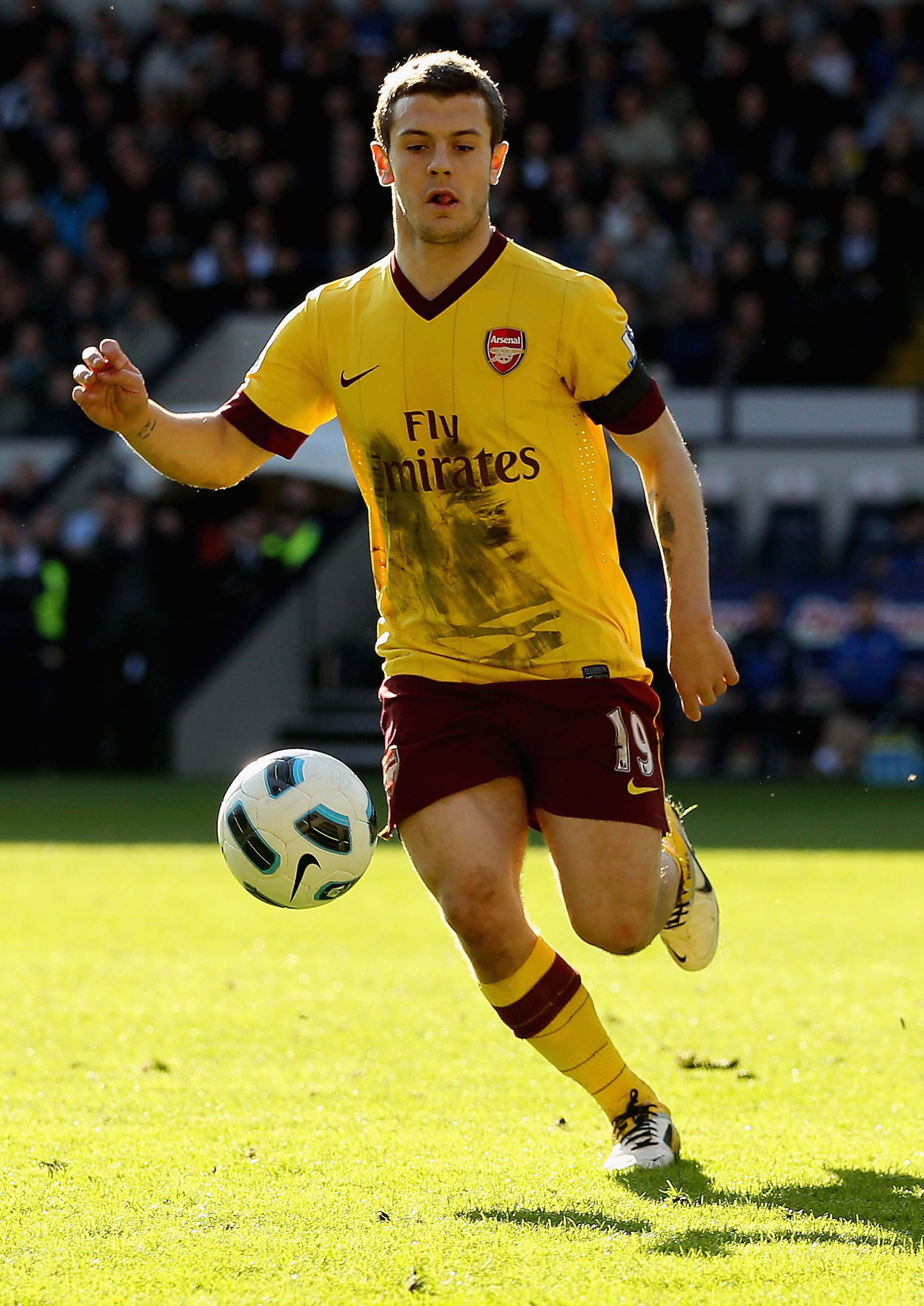 WEST BROMWICH, ENGLAND - MARCH 19:  Jack Wilshere of Arsenal in action during the Barclays Premier League match between West Bromwich Albion and Arsenal at The Hawthorns on March 19, 2011 in West Bromwich, England.  (Photo by Scott Heavey/Getty Images)