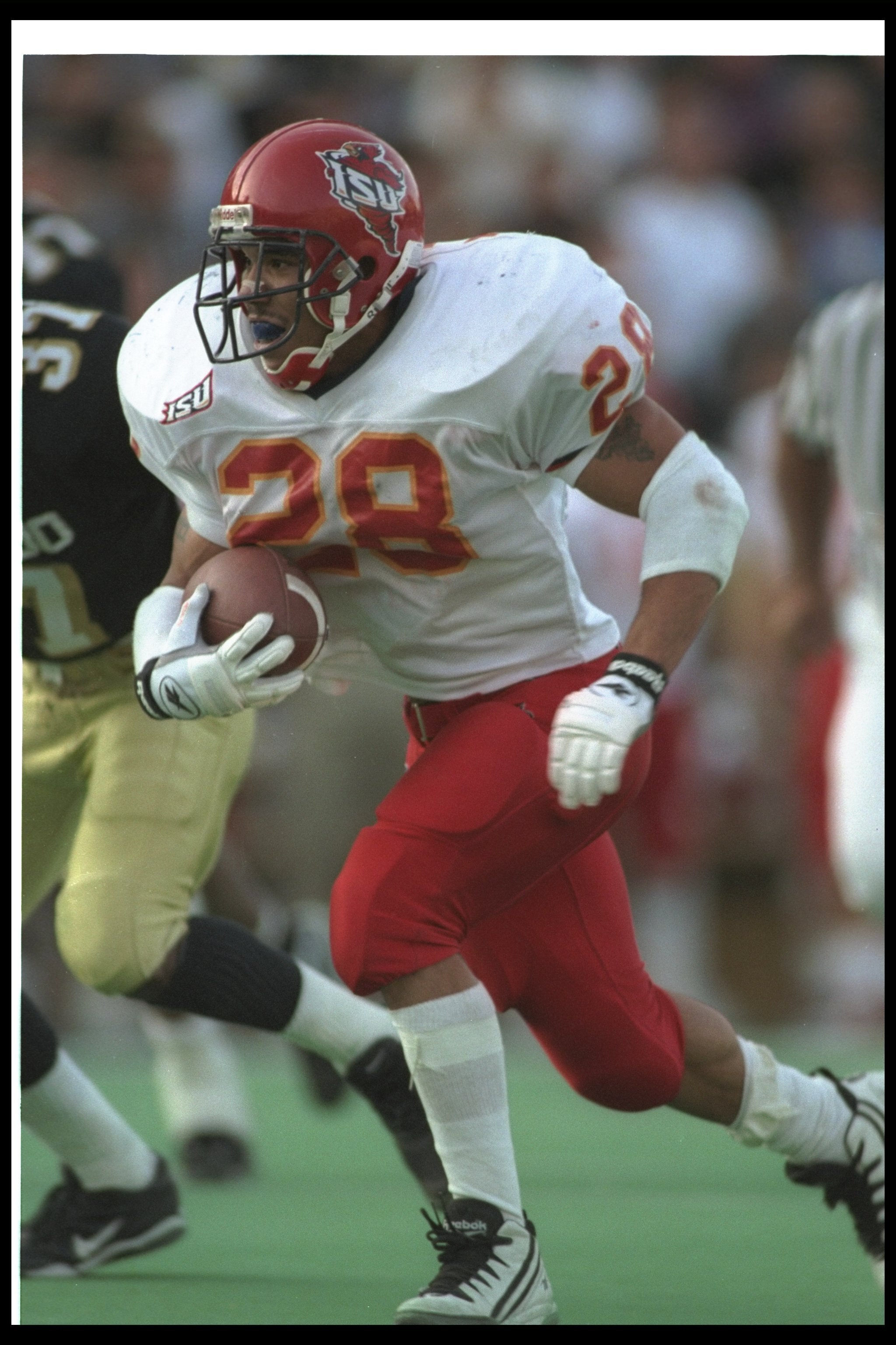 9 Nov 1996:  Running back Troy Davis of the Iowa State Cyclones runs with the ball during a game against the Colorado Buffaloes at Folsom Field in Boulder, Colorado.  Colorado won the game, 49-42. Mandatory Credit: Steve Dykes  /Allsport