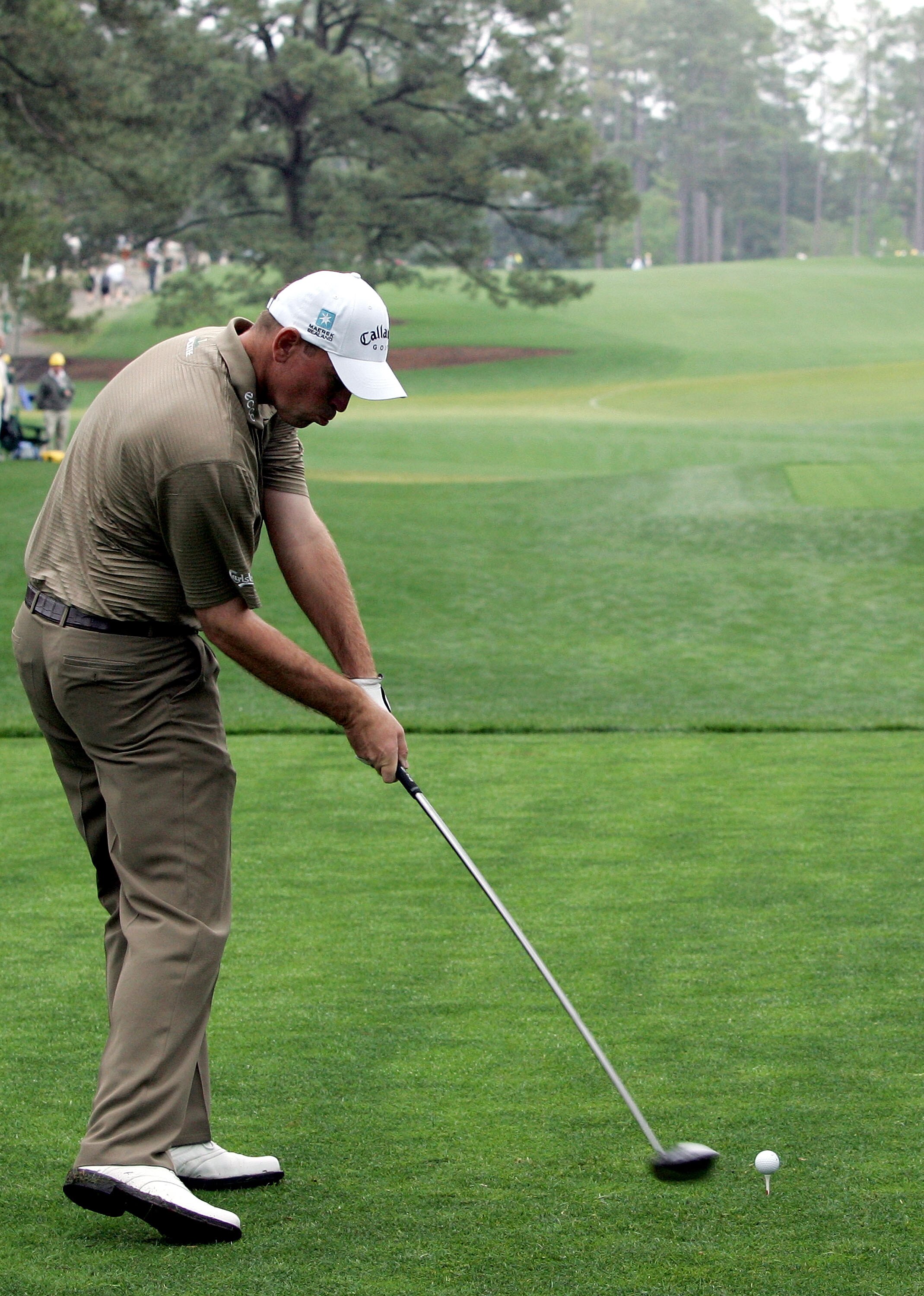 AUGUSTA, GA - APRIL 09:  Thomas Bjorn of Denmark hits his tee shot on the 17th hole during round two of The Masters at the Augusta National Golf Club on April 9, 2005 in Augusta, Georgia.  (Photo by Andrew Redington/Getty Images)