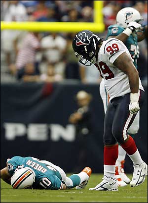 Johnson doesn't attack quarterbacks and Trent Green found out the hard way he doesn't like when they attack him. Live and let live.