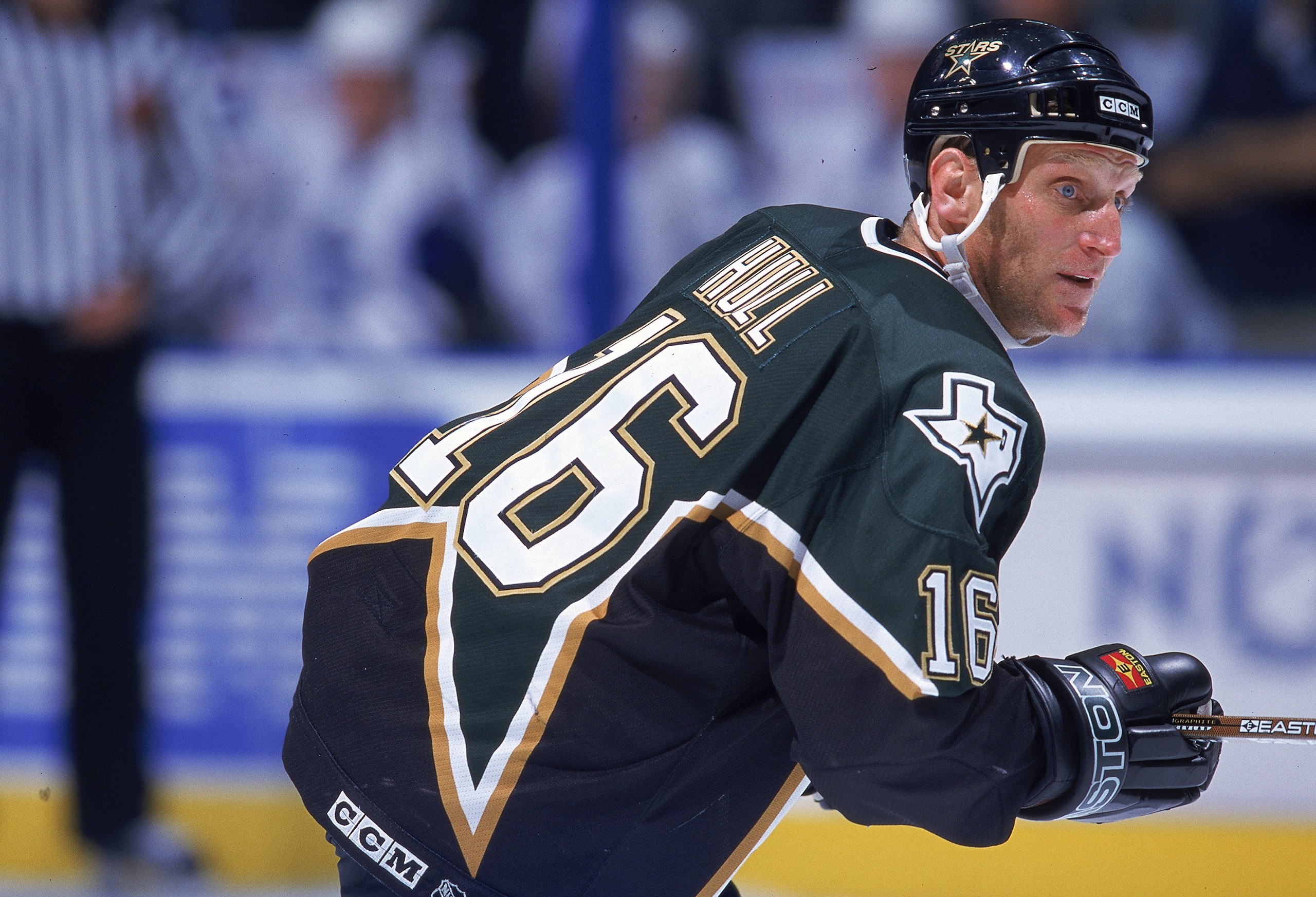 25 Oct 1999: Brett Hull #16 of the Dallas Stars skates on the ice during the game against the Toronto Maple Leafs at the Air Canada Centre in Toronto, Canada. The Maple Leafs defeated the Stars 4-0.