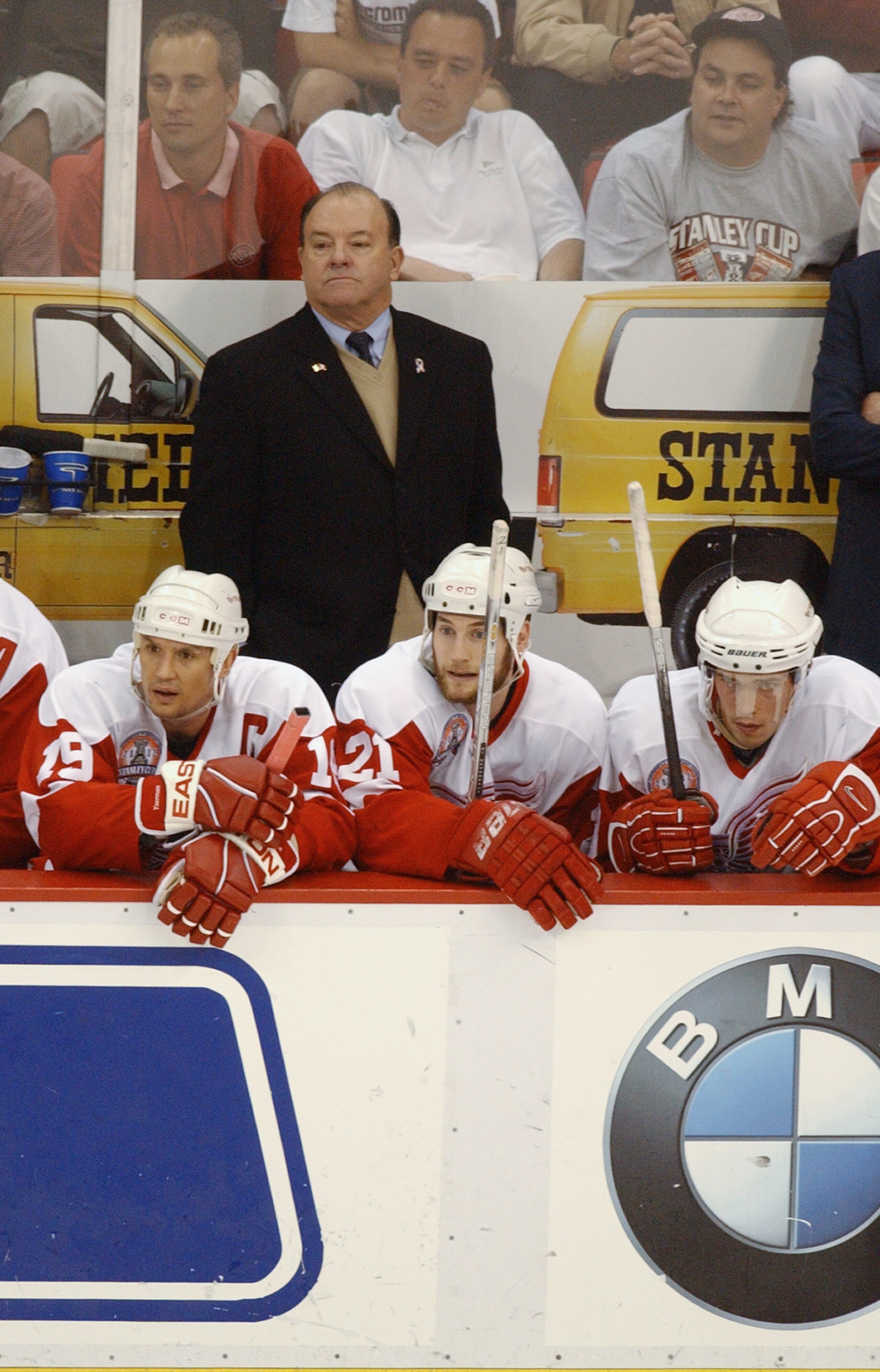 DETROIT, MI - JUNE 6:  Head Coach Scotty Bowman of the Detroit Red Wings looks on from behind the bench during game 2 of the 2002 Stanley Cup Finals against the Carolina Hurricanes on June 6, 2002 at Joe Louis Arena in Detroit, Michigan.  The Red Wings de