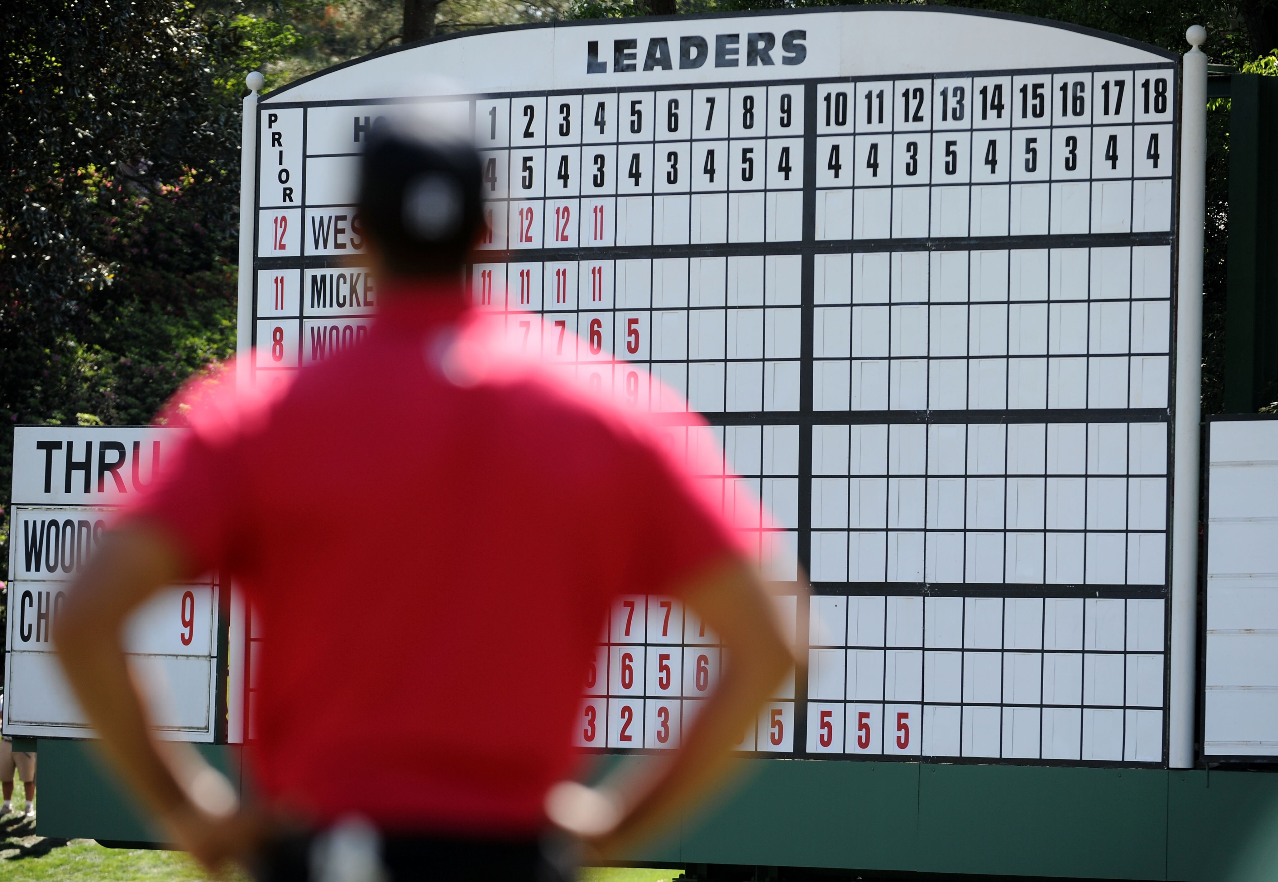 AUGUSTA, GA - APRIL 11:  Tiger Woods waits on the sixth green during the final round of the 2010 Masters Tournament at Augusta National Golf Club on April 11, 2010 in Augusta, Georgia.  (Photo by Harry How/Getty Images)