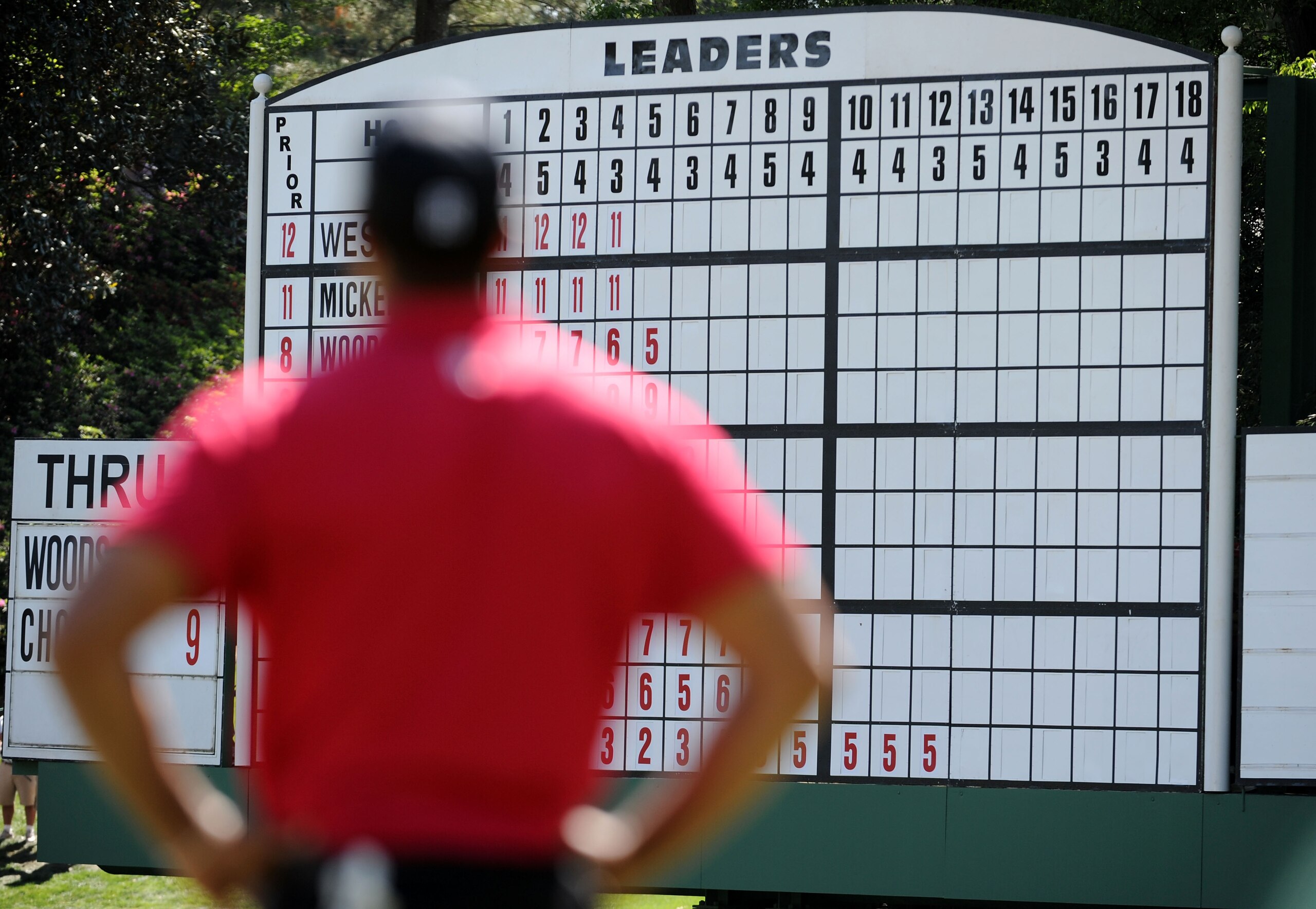 AUGUSTA, GA - APRIL 11:  Tiger Woods waits on the sixth green during the final round of the 2010 Masters Tournament at Augusta National Golf Club on April 11, 2010 in Augusta, Georgia.  (Photo by Harry How/Getty Images)