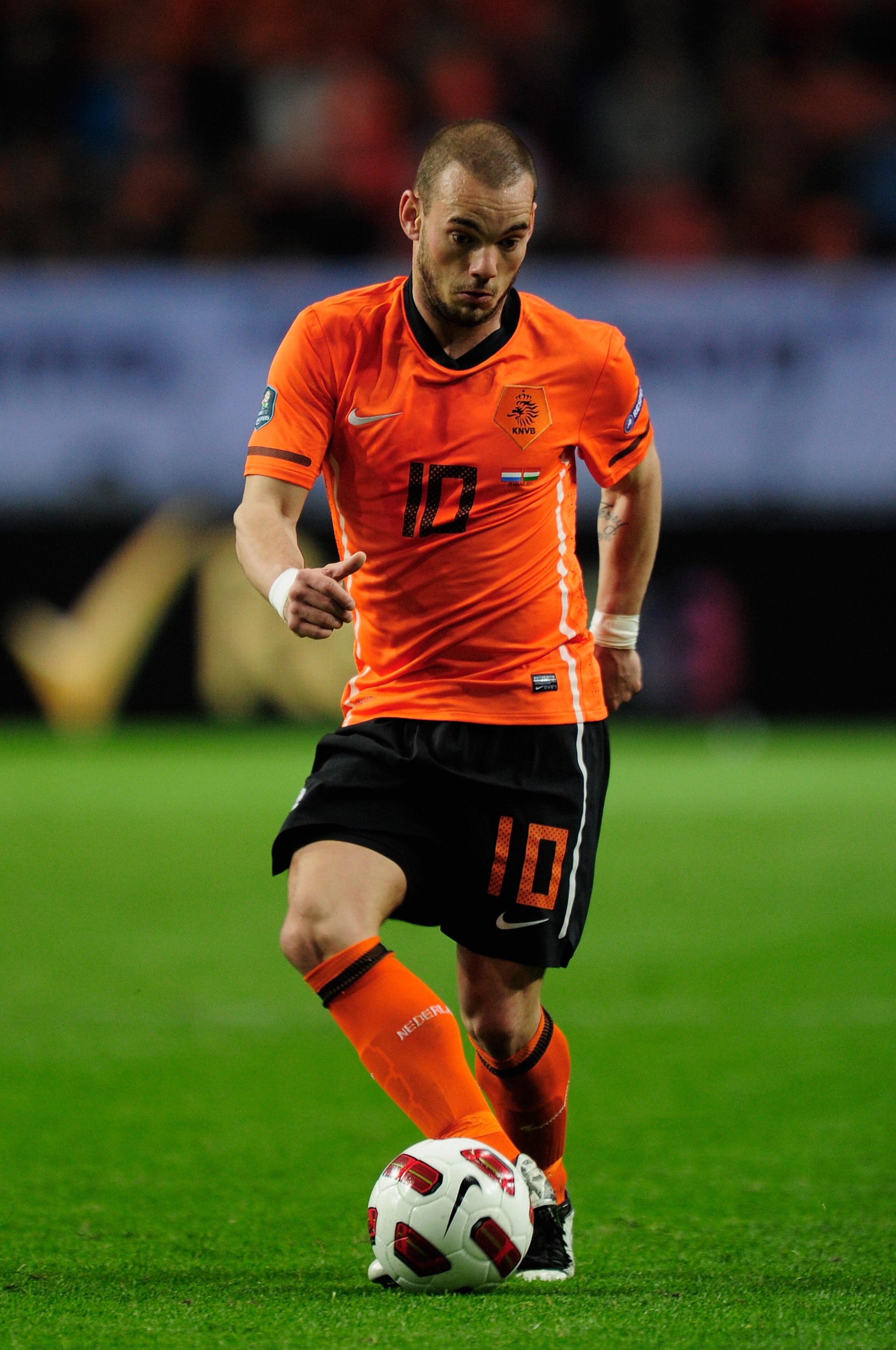 AMSTERDAM, NETHERLANDS - MARCH 29: Wesley Sneijder of the Netherlands in action during the Group E, EURO 2012 Qualifier between Netherlands and Hungary at the Amsterdam Arena on March 29, 2011 in Amsterdam, Netherlands. (Photo by Jamie McDonald/Getty Im AMSTERDAM, NETHERLANDS - MARCH 29: Wesley Sneijder of the Netherlands in action during the Group E, EURO 2012 Qualifier between Netherlands and Hungary at the Amsterdam Arena on March 29, 2011 in Amsterdam, Netherlands. (Photo by Jamie McDonald/Getty Im