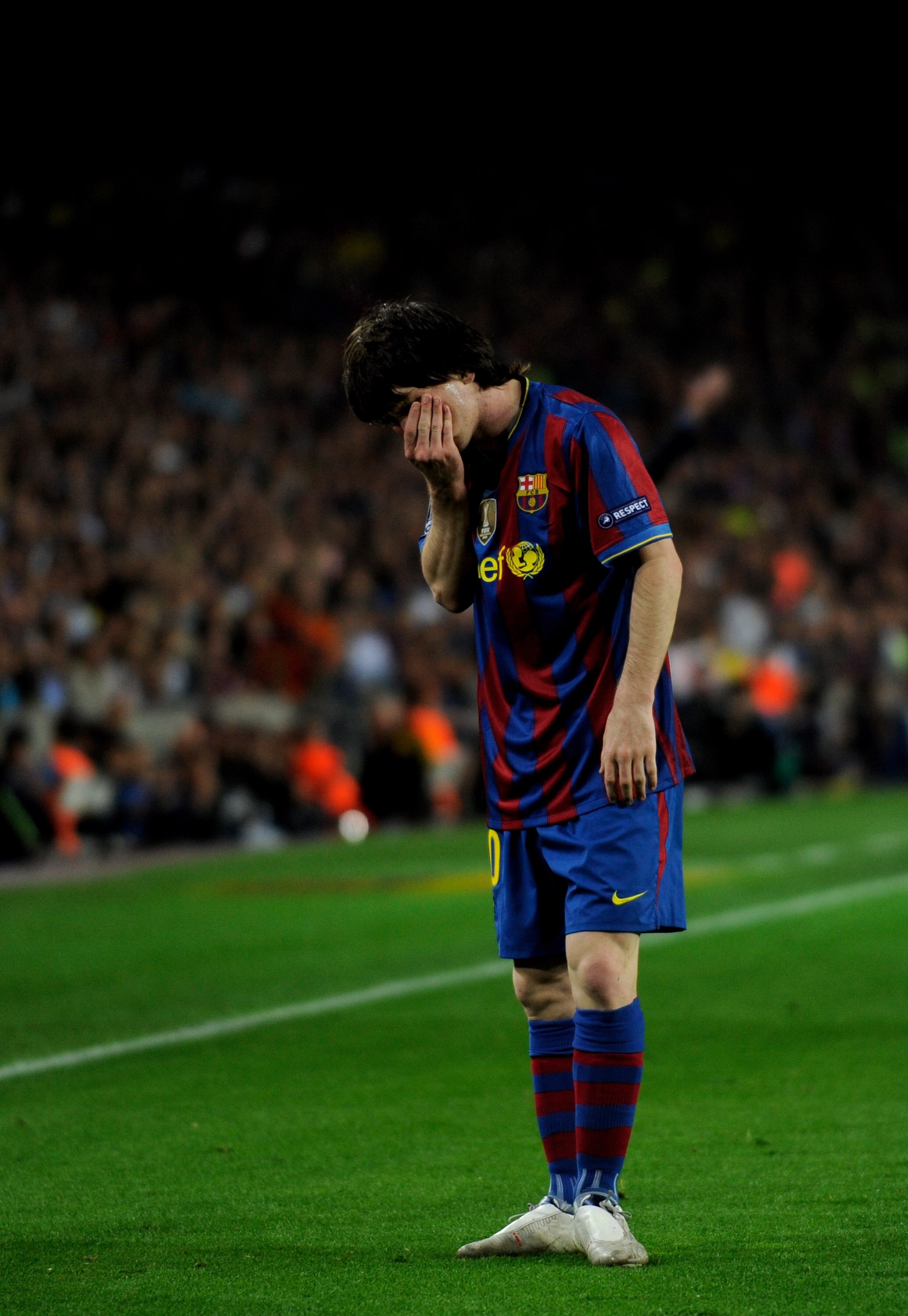 BARCELONA, SPAIN - APRIL 28:  Lionel Messi of Barcelona looks dejected during the UEFA Champions League Semi Final Second Leg match between Barcelona and Inter Milan at Camp Nou on April 28, 2010 in Barcelona, Spain.  (Photo by Michael Regan/Getty Images)
