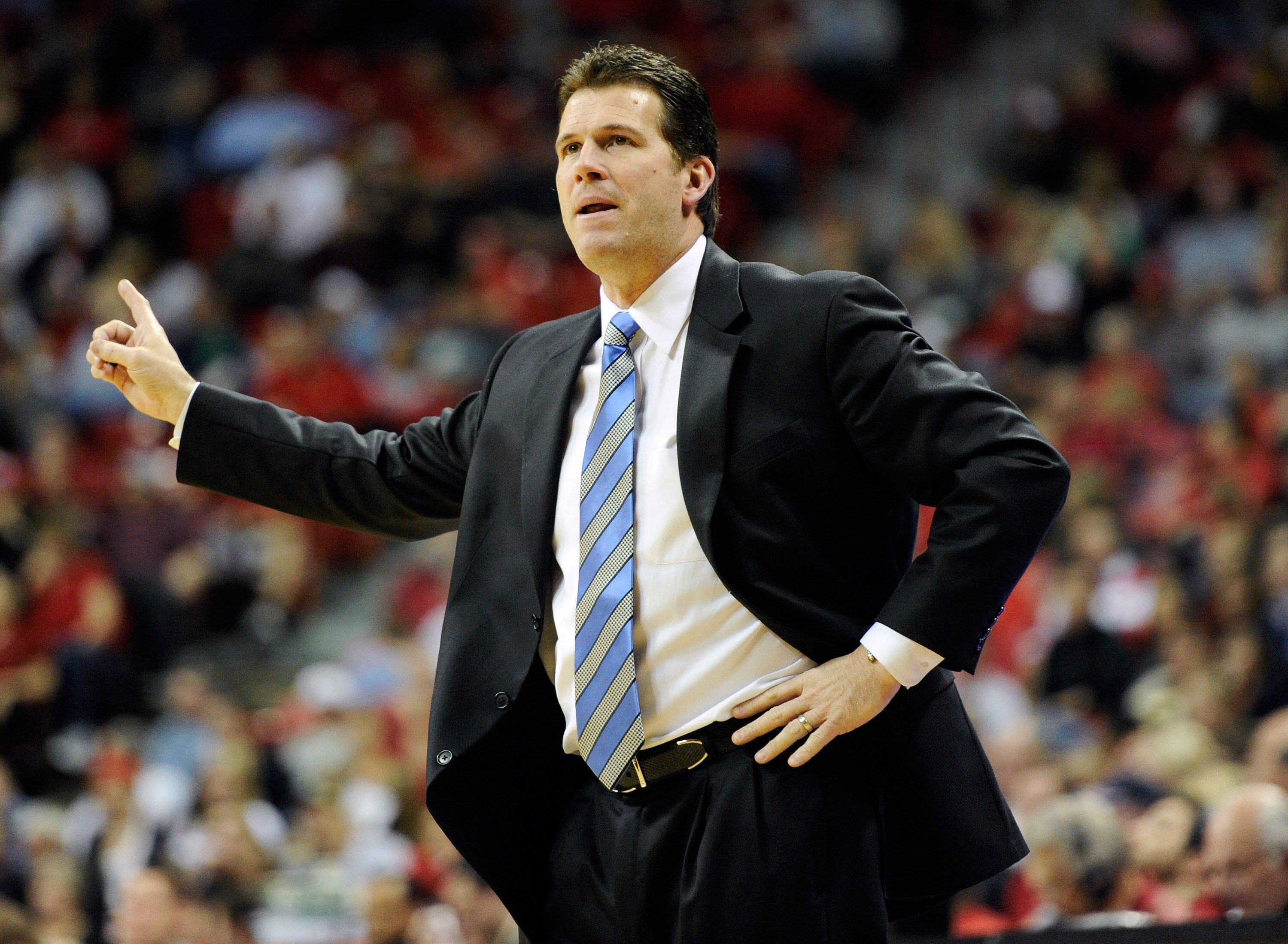 LAS VEGAS, NV - JANUARY 22:  Head coach Steve Alford of the New Mexico Lobos signals his players during their game against the UNLV Rebels at the Thomas & Mack Center January 22, 2011 in Las Vegas, Nevada. UNLV won 63-62.  (Photo by Ethan Miller/Getty Ima