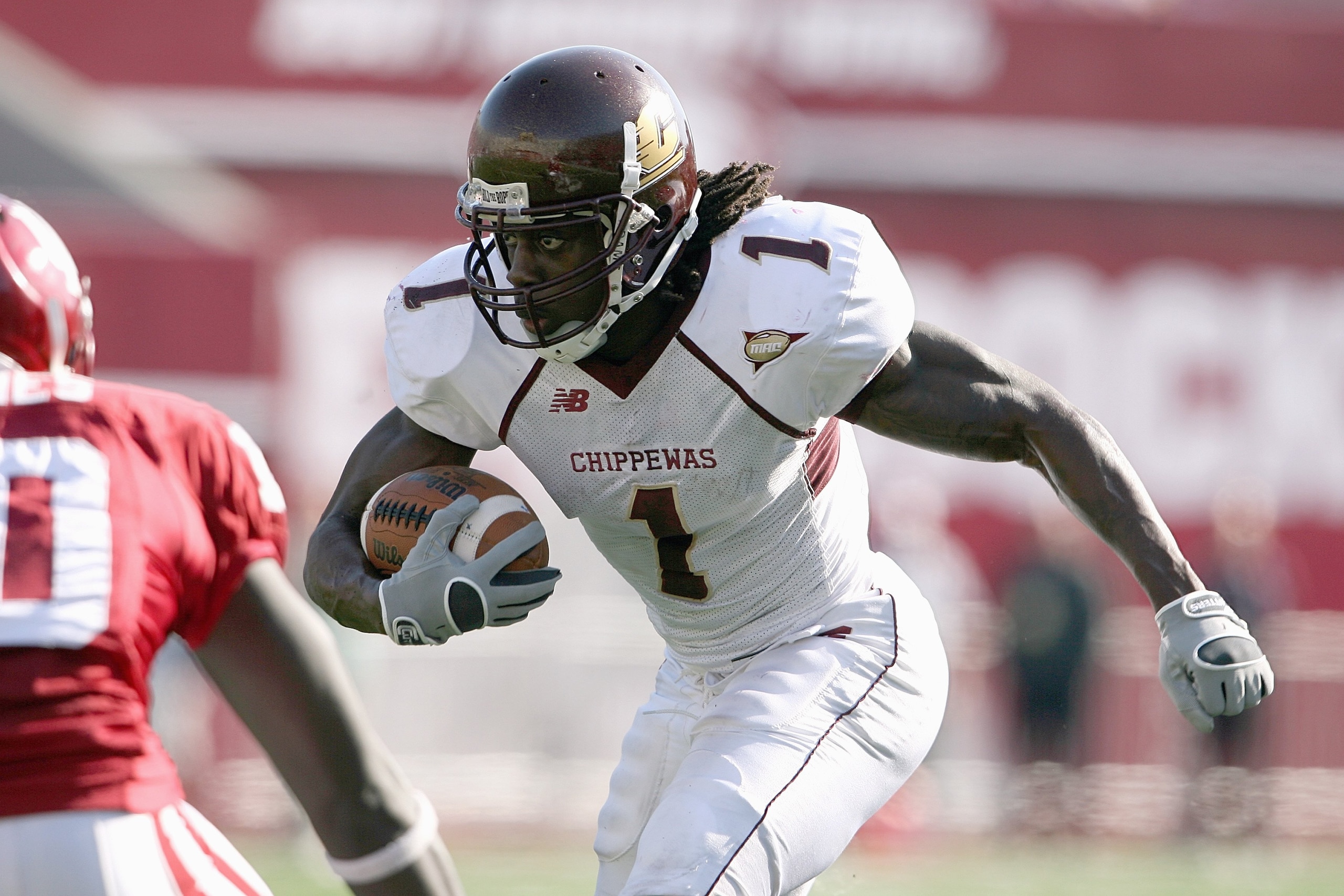 BLOOMINGTON, IN - NOVEMBER 01: Kito Poblah #1 of the Central Michigan Chippewas carries the ball during the game against the Indiana Hooisers at Memorial Stadium on November 1, 2008 in Bloomington, Indiana. (Photo by Andy Lyons/Getty Images) BLOOMINGTON, IN - NOVEMBER 01: Kito Poblah #1 of the Central Michigan Chippewas carries the ball during the game against the Indiana Hooisers at Memorial Stadium on November 1, 2008 in Bloomington, Indiana. (Photo by Andy Lyons/Getty Images)