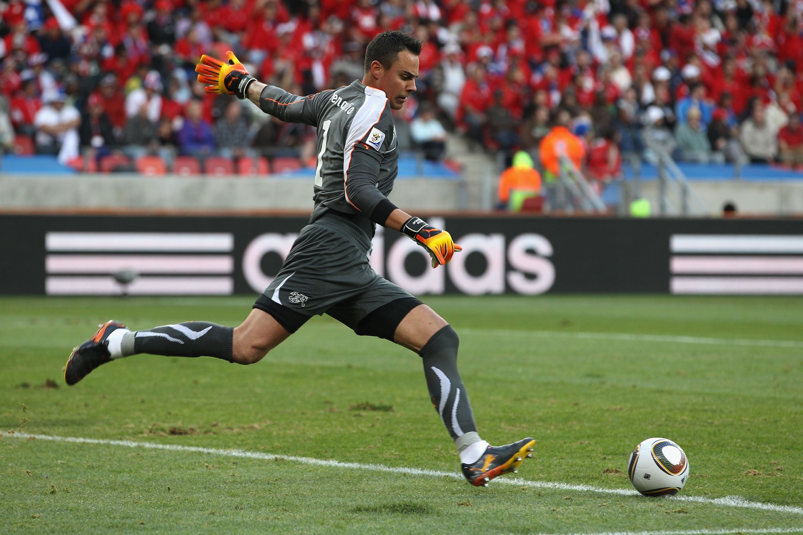 PORT ELIZABETH, SOUTH AFRICA - JUNE 21:  Diego Benaglio of Switzerland during the 2010 FIFA World Cup South Africa Group H match between Chile and Switzerland at Nelson Mandela Bay Stadium on June 21, 2010 in Port Elizabeth, South Africa.  (Photo by Ian W