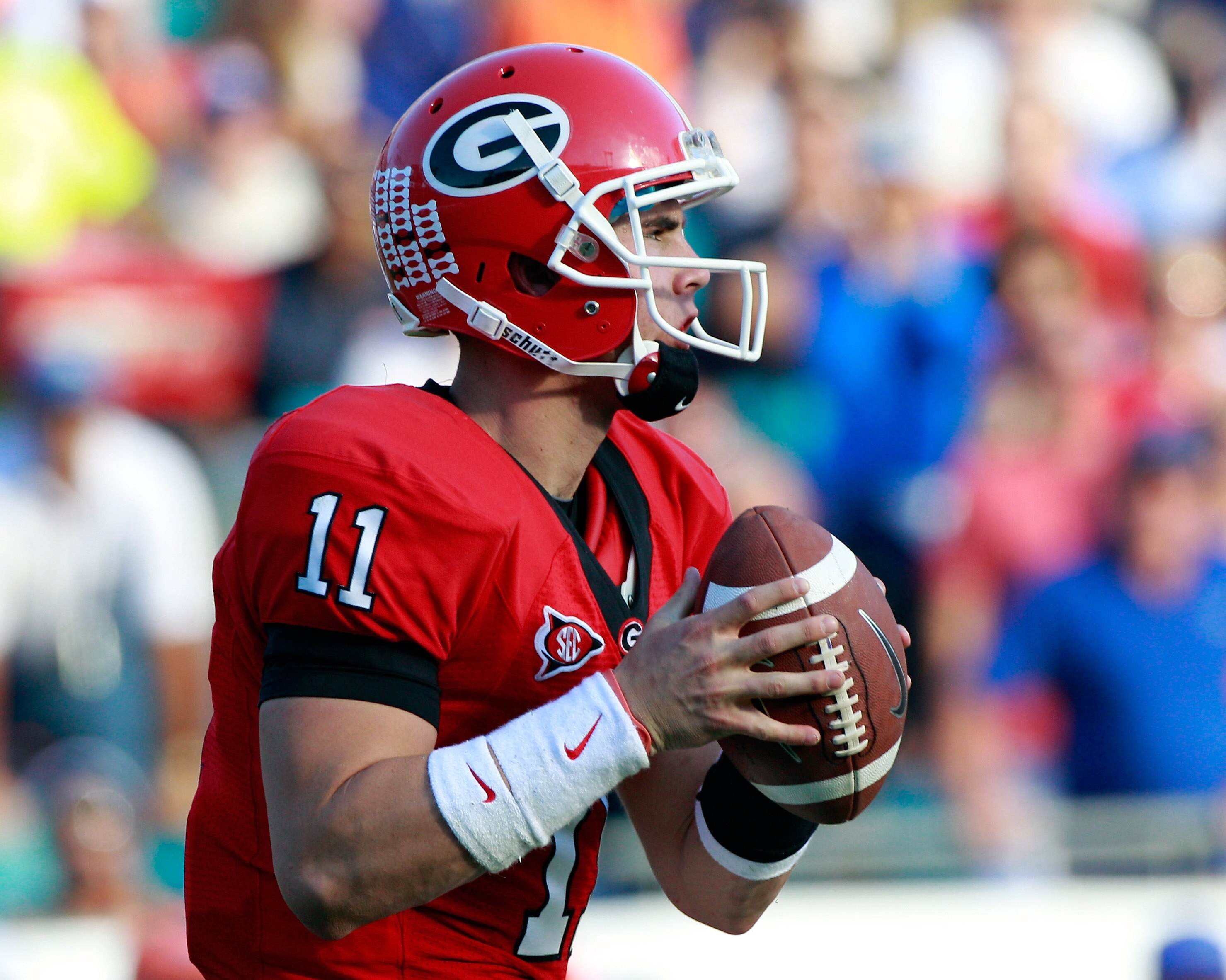 JACKSONVILLE, FL - OCTOBER 30:  Quarterback Aaron Murray #11 of the Georgia Bulldogs attempts a pass during the game against the Florida Gators at EverBank Field on October 30, 2010 in Jacksonville, Florida.  (Photo by Sam Greenwood/Getty Images)