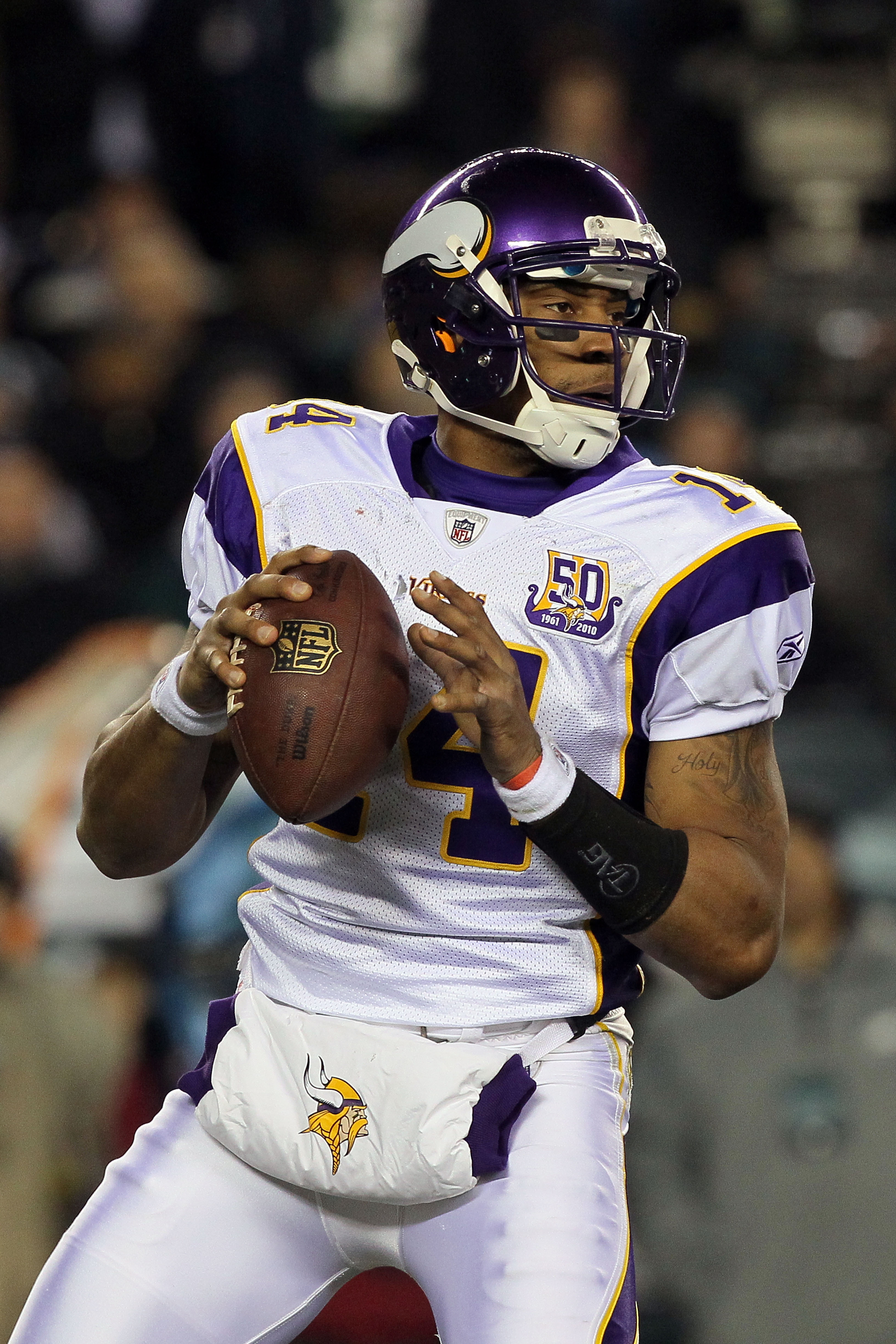 PHILADELPHIA, PA - DECEMBER 28:  Joe Webb #14 of the Minnesota Vikings in action against the Philadelphia Eagles at Lincoln Financial Field on December 26, 2010 in Philadelphia, Pennsylvania.  (Photo by Jim McIsaac/Getty Images)