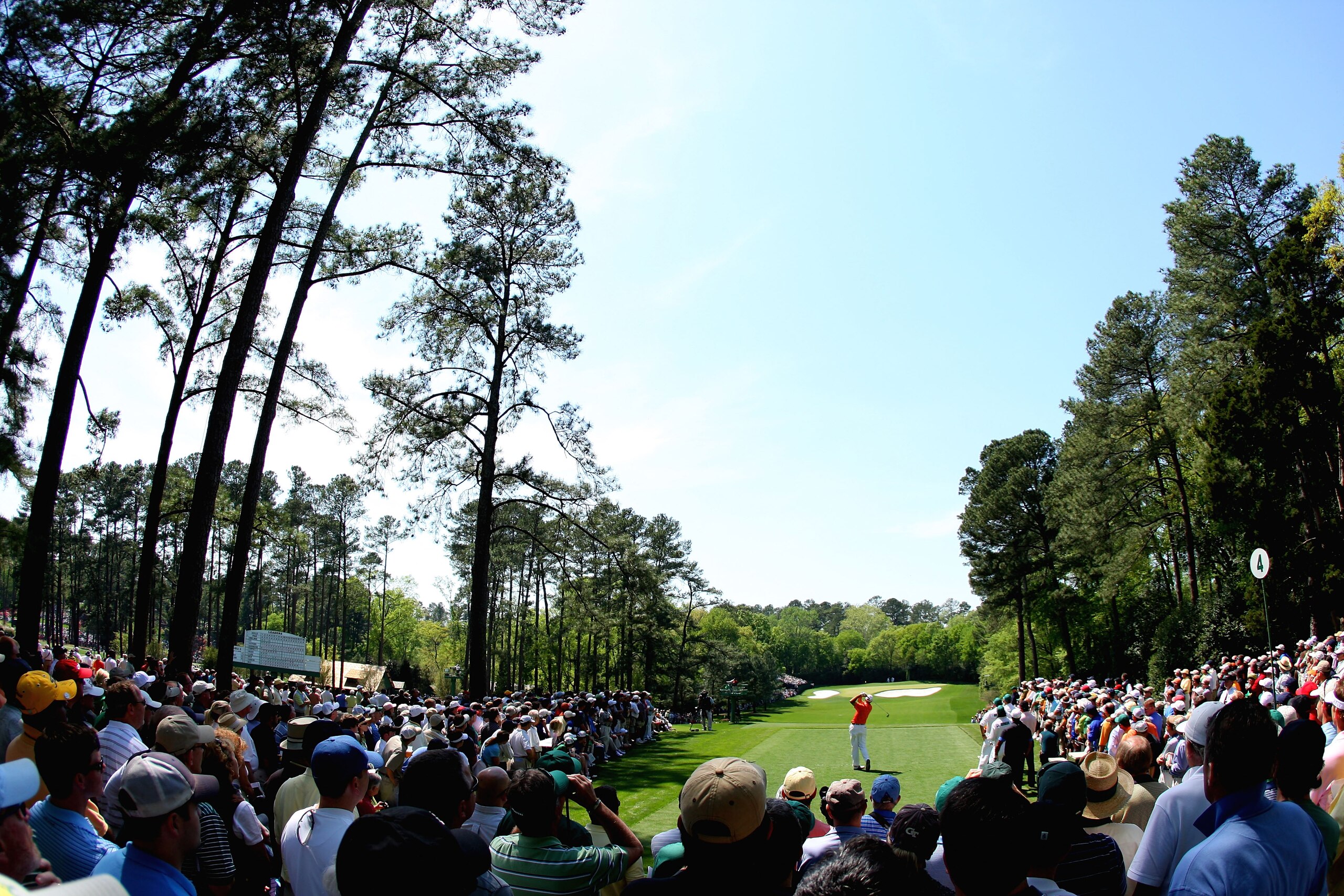 AUGUSTA, GA - APRIL 09:  Stewart Cink hits his tee shot on the fourth hole during the first round of the 2009 Masters Tournament at Augusta National Golf Club on April 9, 2009 in Augusta, Georgia.  (Photo by Andrew Redington/Getty Images)