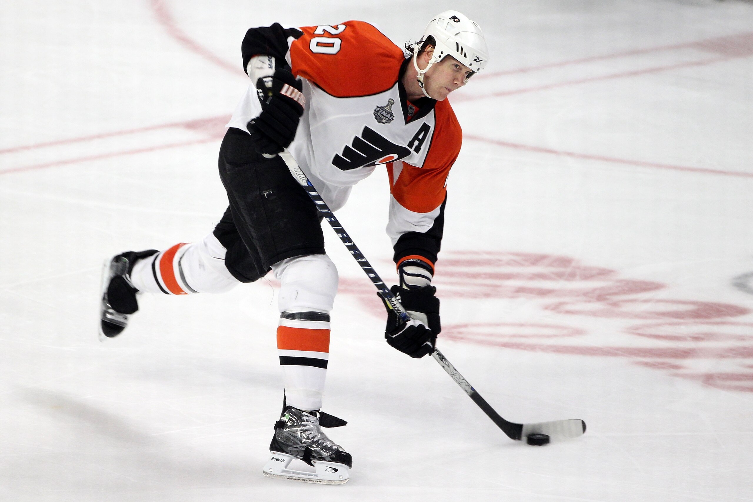 CHICAGO - MAY 31:  Chris Pronger #20 of the Philadelphia Flyers handles the puck while taking on the Chicago Blackhawks in Game One of the 2010 NHL Stanley Cup Final at the United Center on May 29, 2010 in Chicago, Illinois.  (Photo by Andre Ringuette/Get