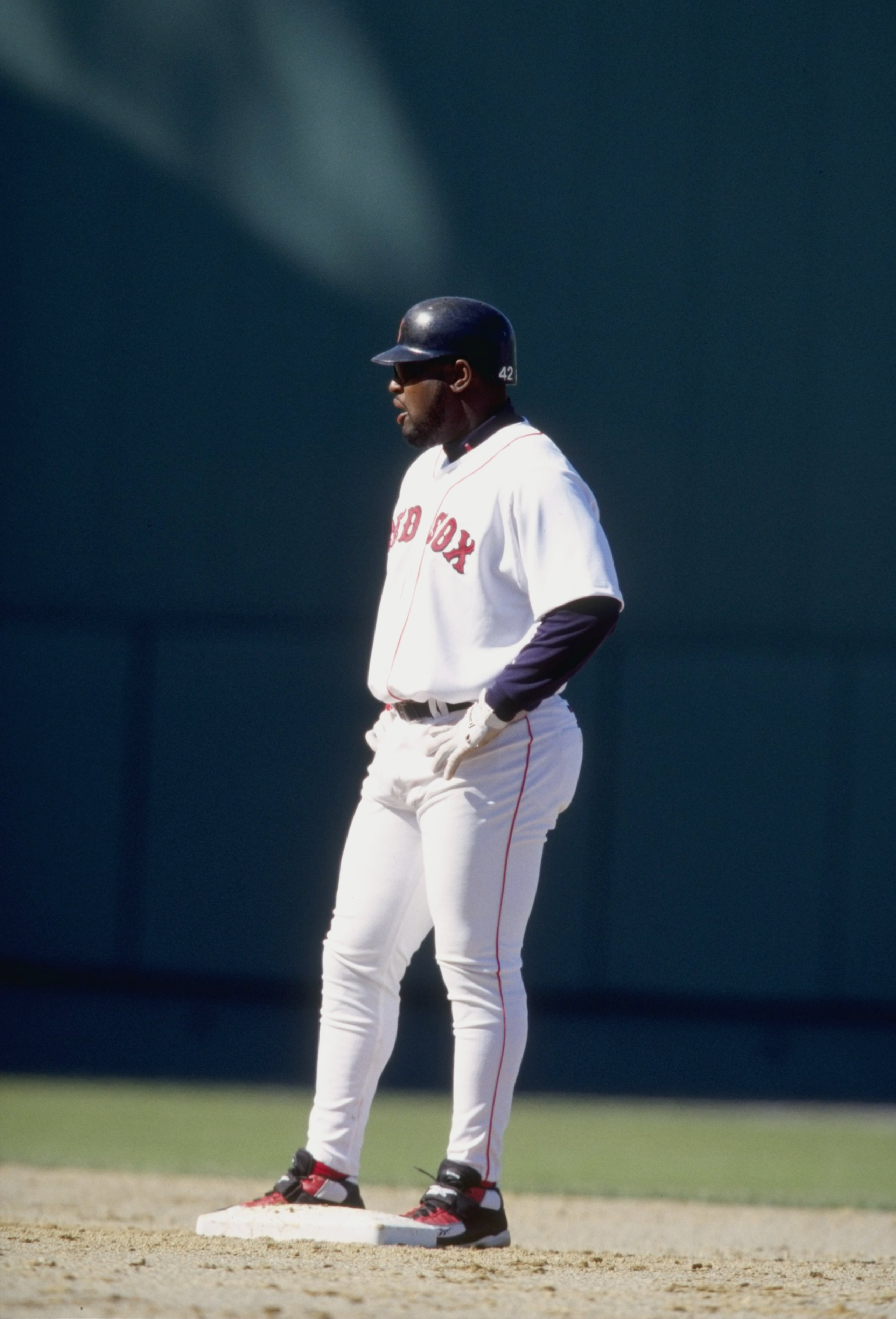 12 Apr 1998: Infielder Mo Vaughn of the Boston Red Sox in action during a game against the Seattle Mariners at Fenway Park in Boston, Massachusetts. The Red Sox defeated the Mariners 7-6. Mandatory Credit: David Seelig /Allsport 12 Apr 1998: Infielder Mo Vaughn of the Boston Red Sox in action during a game against the Seattle Mariners at Fenway Park in Boston, Massachusetts. The Red Sox defeated the Mariners 7-6. Mandatory Credit: David Seelig /Allsport