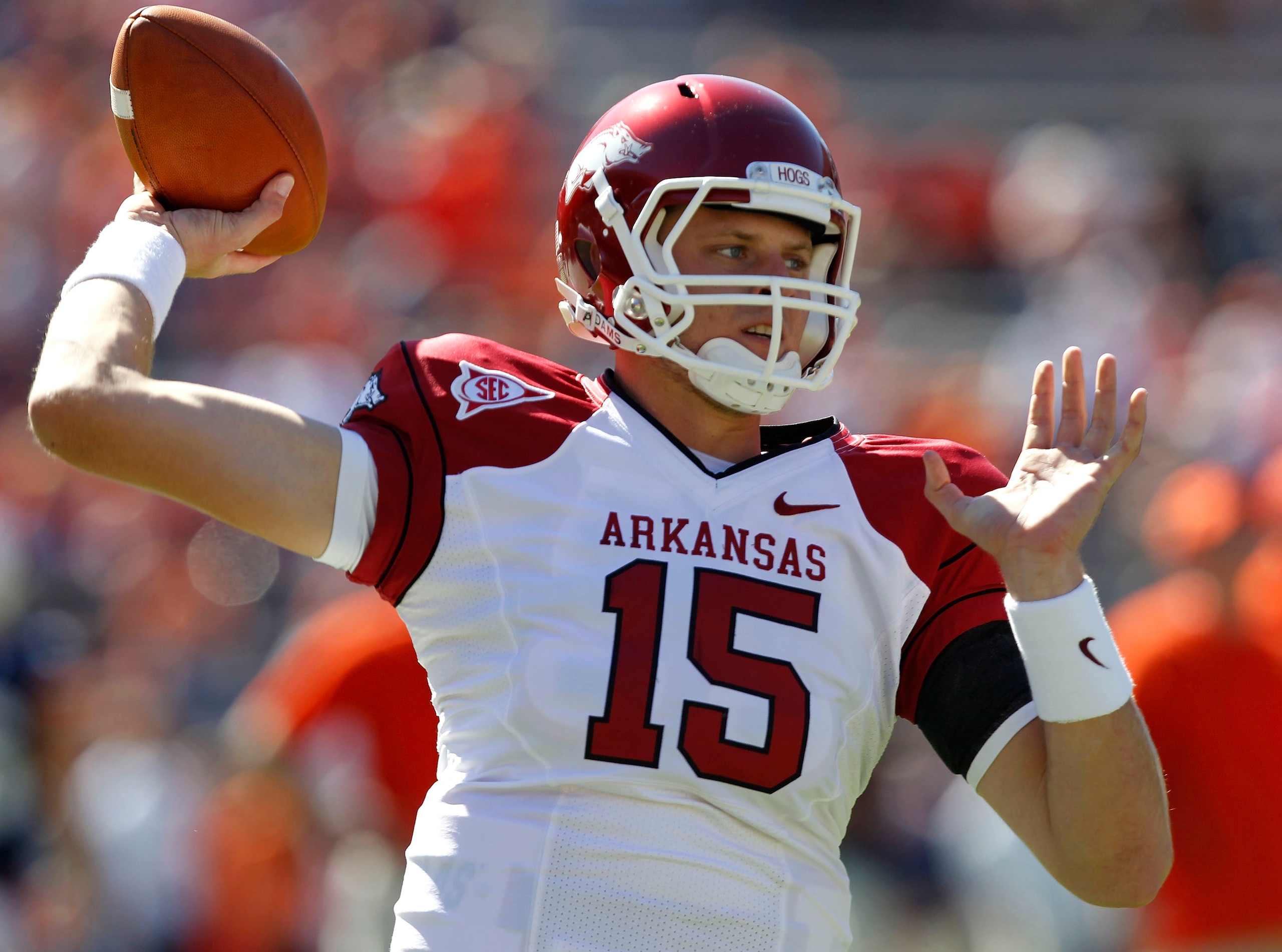 AUBURN, AL - OCTOBER 16:  Quarterback Ryan Mallett #15 of the Arkansas Razorbacks warms up before the game against the Auburn Tigers at Jordan-Hare Stadium on October 16, 2010 in Auburn, Alabama.  The Tigers beat the Razorbacks 65-43.  (Photo by Mike Zarr