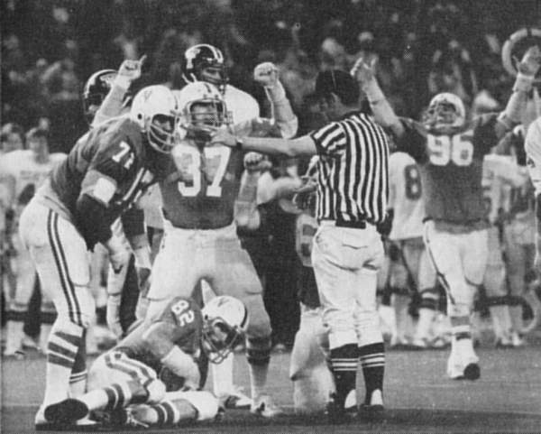 http://huskerpedia.com/games/1976/images/1976astro_reg_gast.jpg