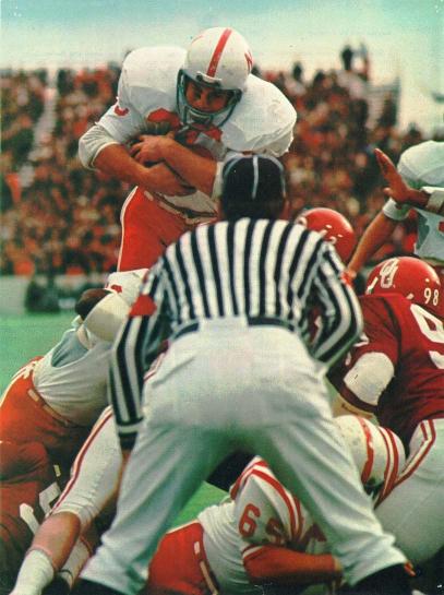 http://huskerpedia.com/images/kinney71.jpg