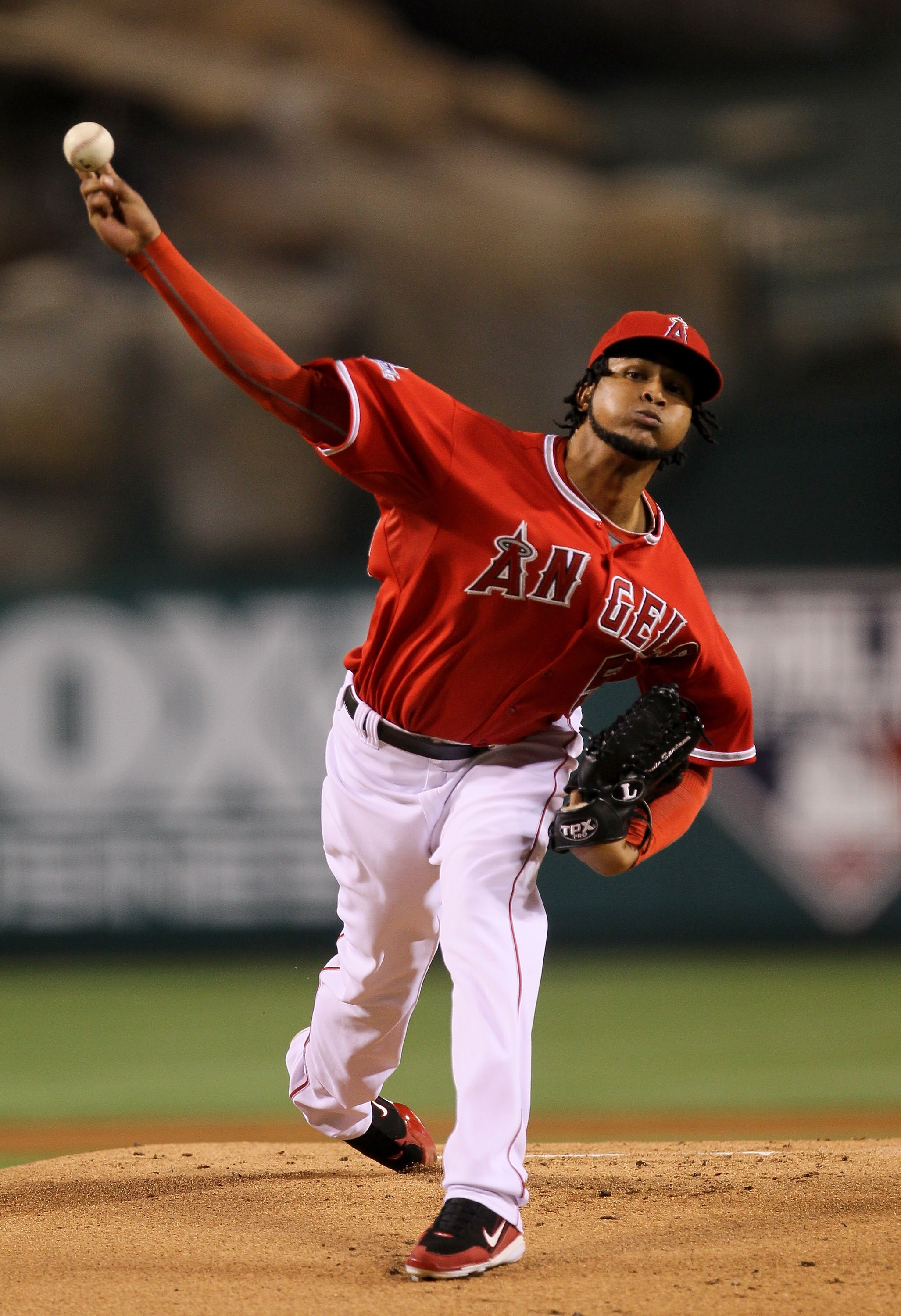 ANAHEIM, CA - SEPTEMBER 21:  Ervin Santana #54 of the Los Angeles Angels of Anaheim throws a pitch against the Texas Rangers on September 21, 2010 at Angel Stadium in Anaheim, California.  (Photo by Stephen Dunn/Getty Images)