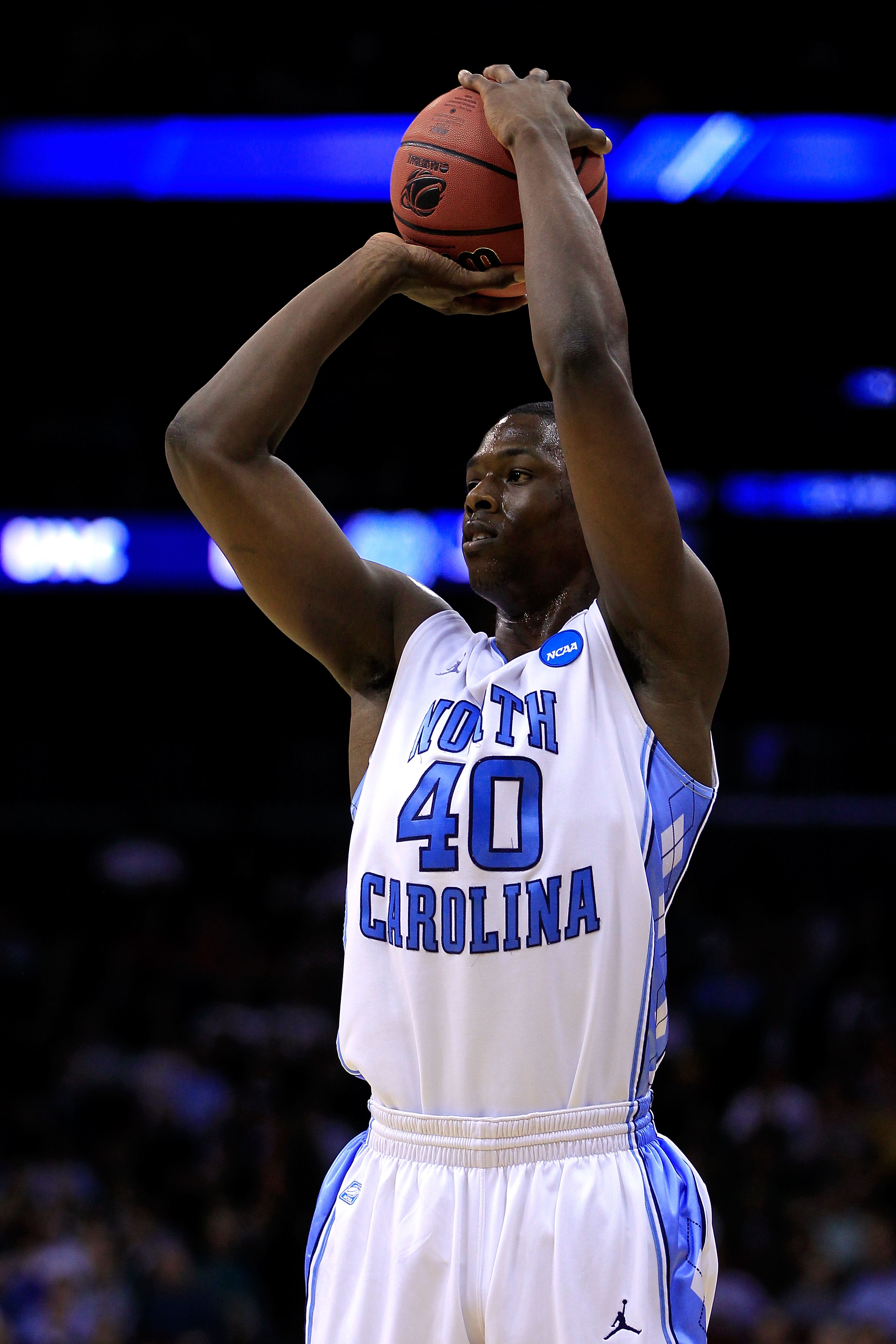 NEWARK, NJ - MARCH 25:  Harrison Barnes #40 of the North Carolina Tar Heels takes a jump shot agianst the North Carolina Tar Heels during the first half of the east regional semifinal of the 2011 NCAA Men's Basketball Tournament at the Prudential Center o