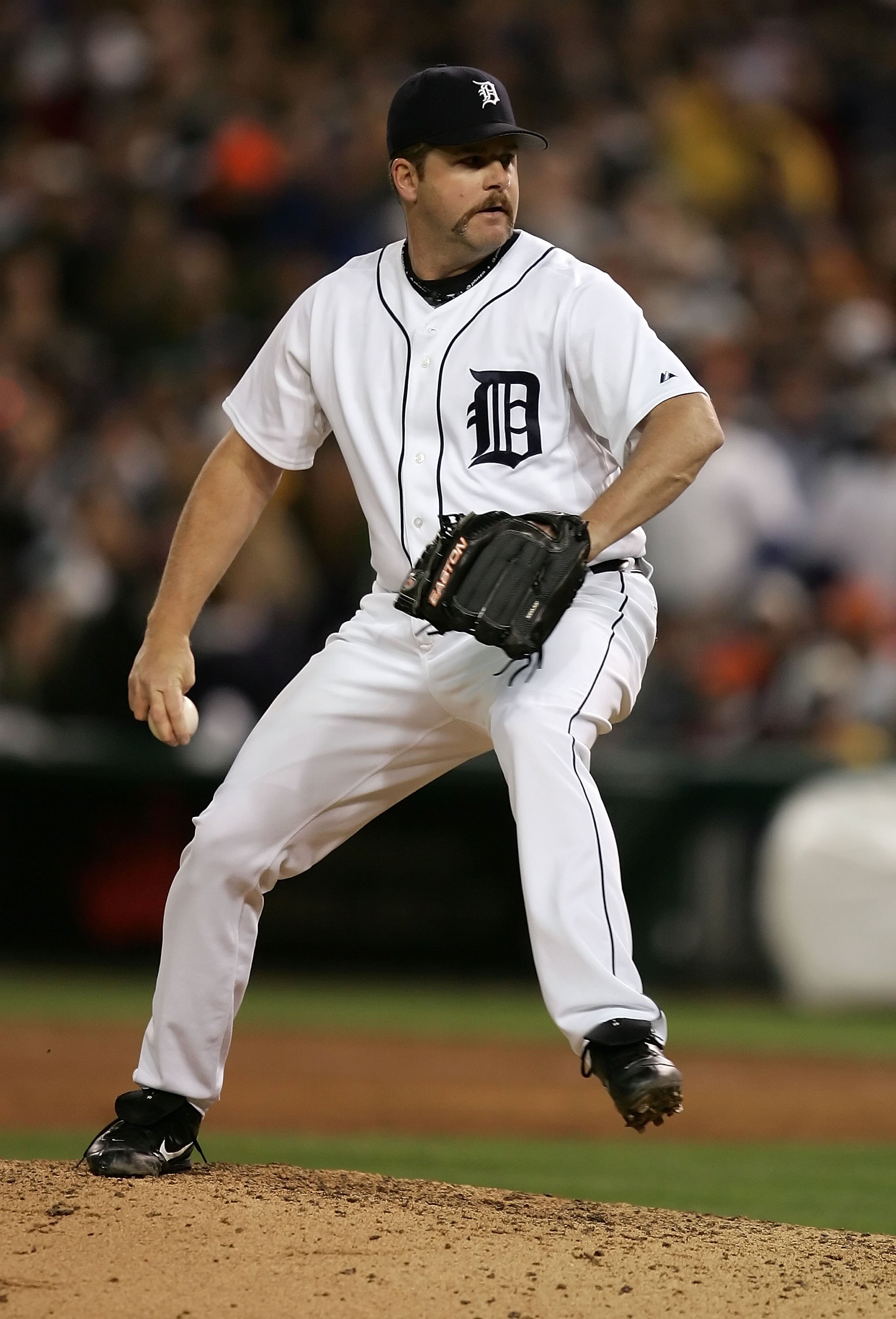 DETROIT - OCTOBER 13:  Todd Jones #59 of the Detroit Tigers pitches against the Oakland Athletics during Game Three of the American League Championship Series October 13, 2006 at Comerica Park in Detroit, Michigan. The Tigers won 3-0 to take a 3-0 series