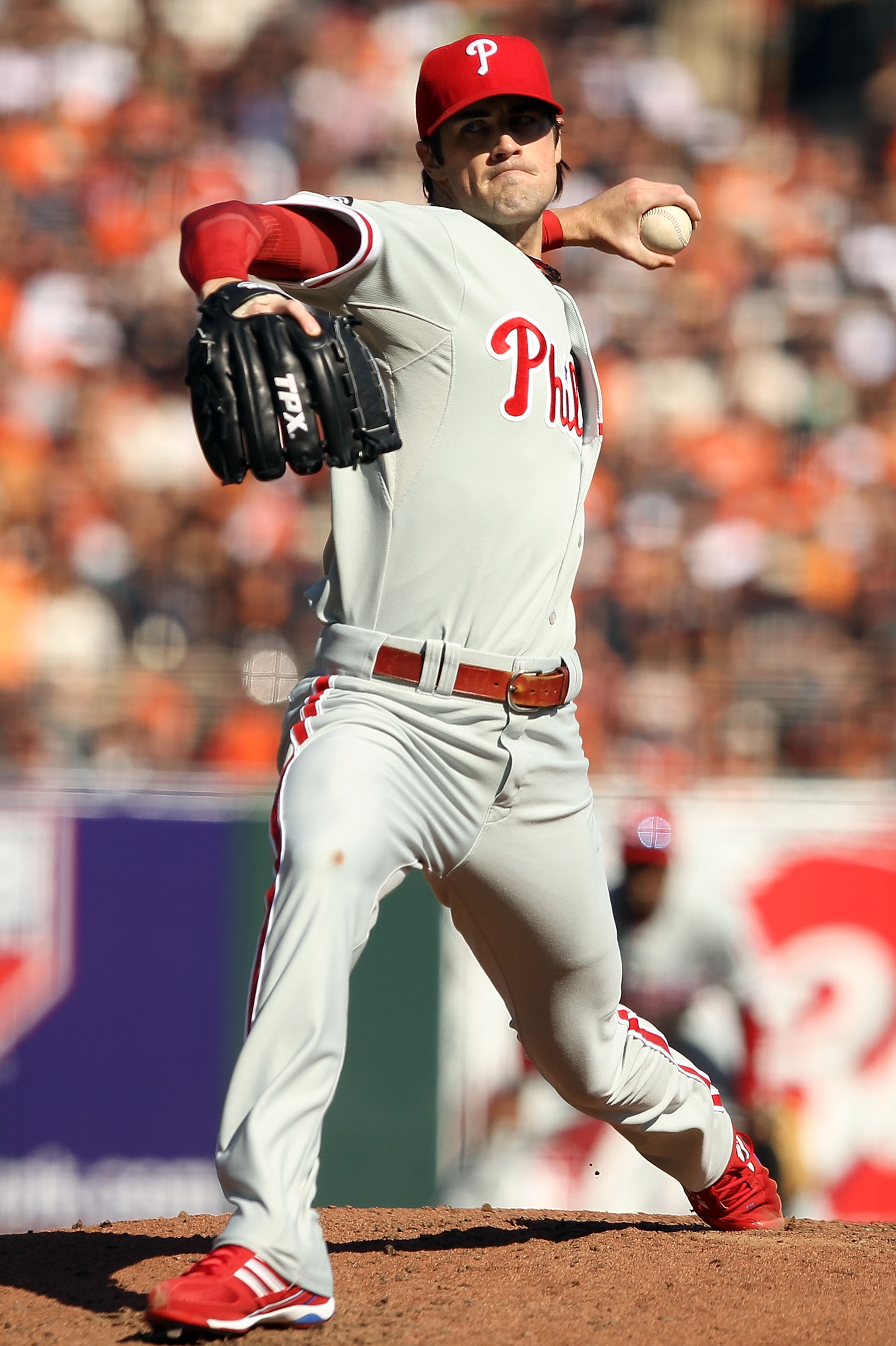 SAN FRANCISCO - OCTOBER 19: Cole Hamels #35 of the Philadelphia Phillies pitches in the second inning against the San Francisco Giants in Game Three of the NLCS during the 2010 MLB Playoffs at AT&T Park on October 19, 2010 in San Francisco, California. (P SAN FRANCISCO - OCTOBER 19: Cole Hamels #35 of the Philadelphia Phillies pitches in the second inning against the San Francisco Giants in Game Three of the NLCS during the 2010 MLB Playoffs at AT&T Park on October 19, 2010 in San Francisco, California. (P