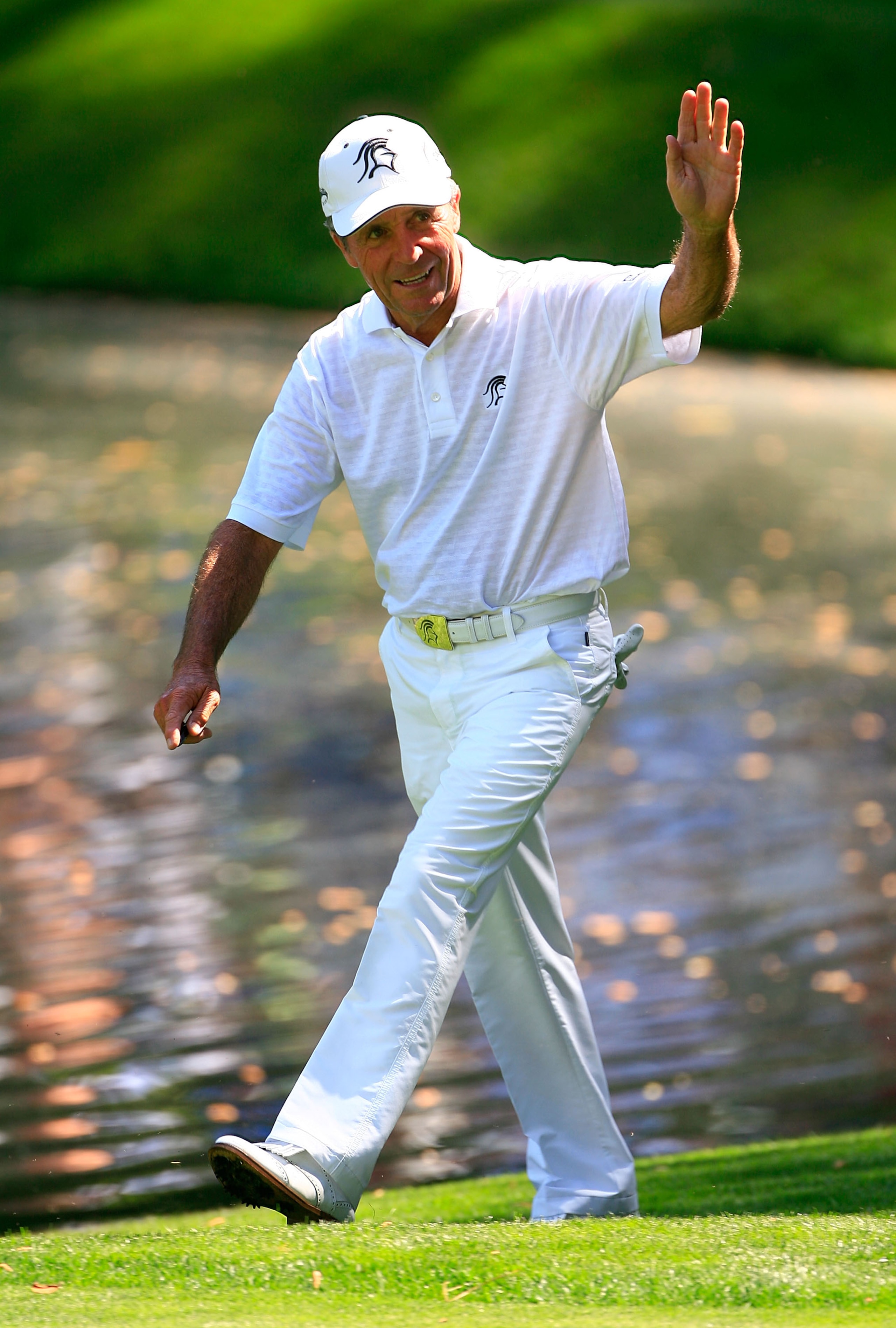 AUGUSTA, GA - APRIL 04:  Gary Player of South Africa walks to the ninth green during the Par-3 contest prior to the start of The Masters at the Augusta National Golf Club on April 4, 2007 in Augusta, Georgia.  (Photo by David Cannon/Getty Images)