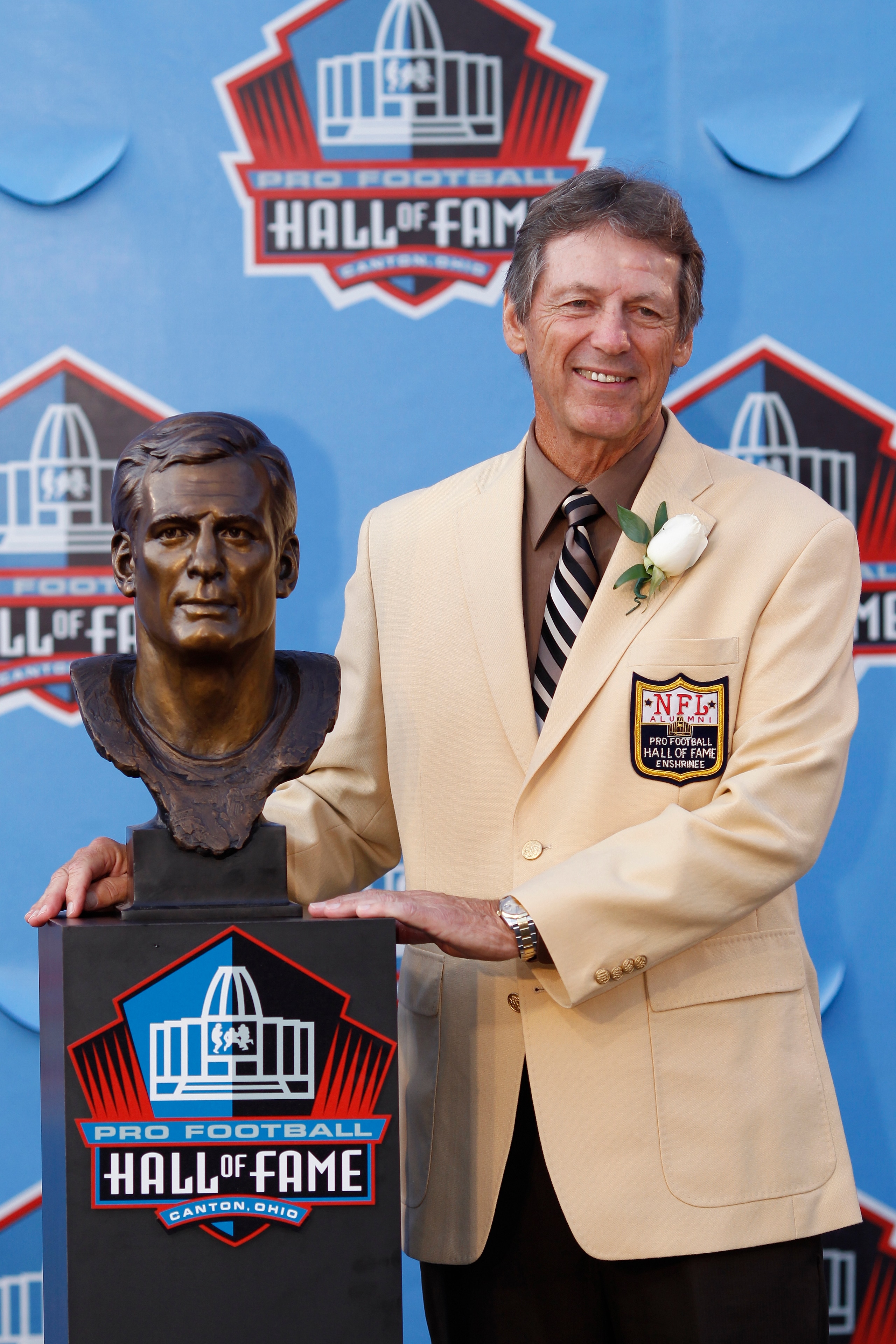 CANTON, OH - AUGUST 7: Dick LeBeau poses with his bust during the 2010 Pro Football Hall of Fame Enshrinement Ceremony at the Pro Football Hall of Fame Field at Fawcett Stadium on August 7, 2010 in Canton, Ohio. (Photo by Joe Robbins/Getty Images) CANTON, OH - AUGUST 7: Dick LeBeau poses with his bust during the 2010 Pro Football Hall of Fame Enshrinement Ceremony at the Pro Football Hall of Fame Field at Fawcett Stadium on August 7, 2010 in Canton, Ohio. (Photo by Joe Robbins/Getty Images)