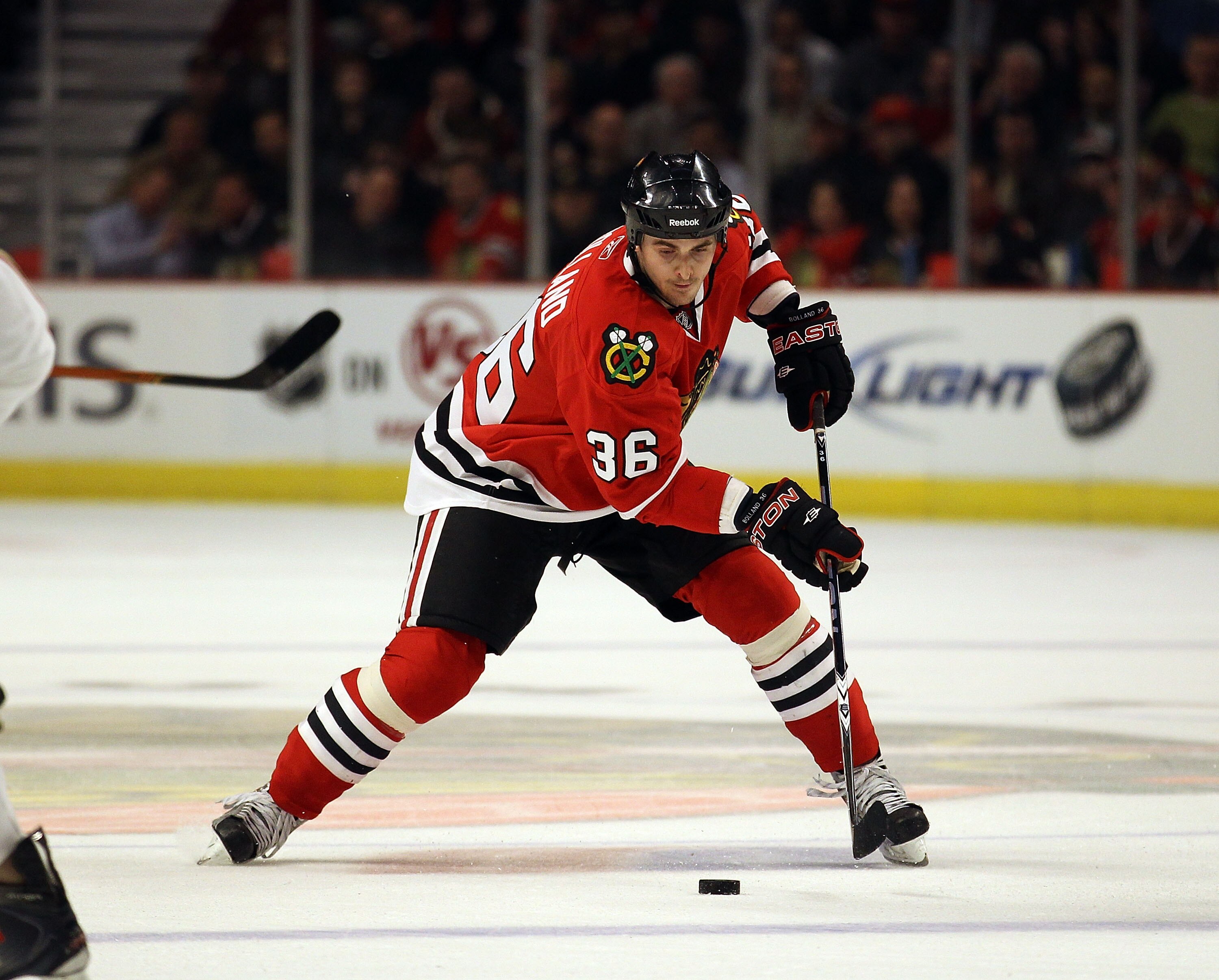 CHICAGO, IL - FEBRUARY 16:  Dave Bolland #36 of the Chicago Blackhawks skates up the ice against the Minnesota Wild at the United Center on February 16, 2011 in Chicago, Illinois. The Blackhawks defeated the Wild 3-1. (Photo by Jonathan Daniel/Getty Image