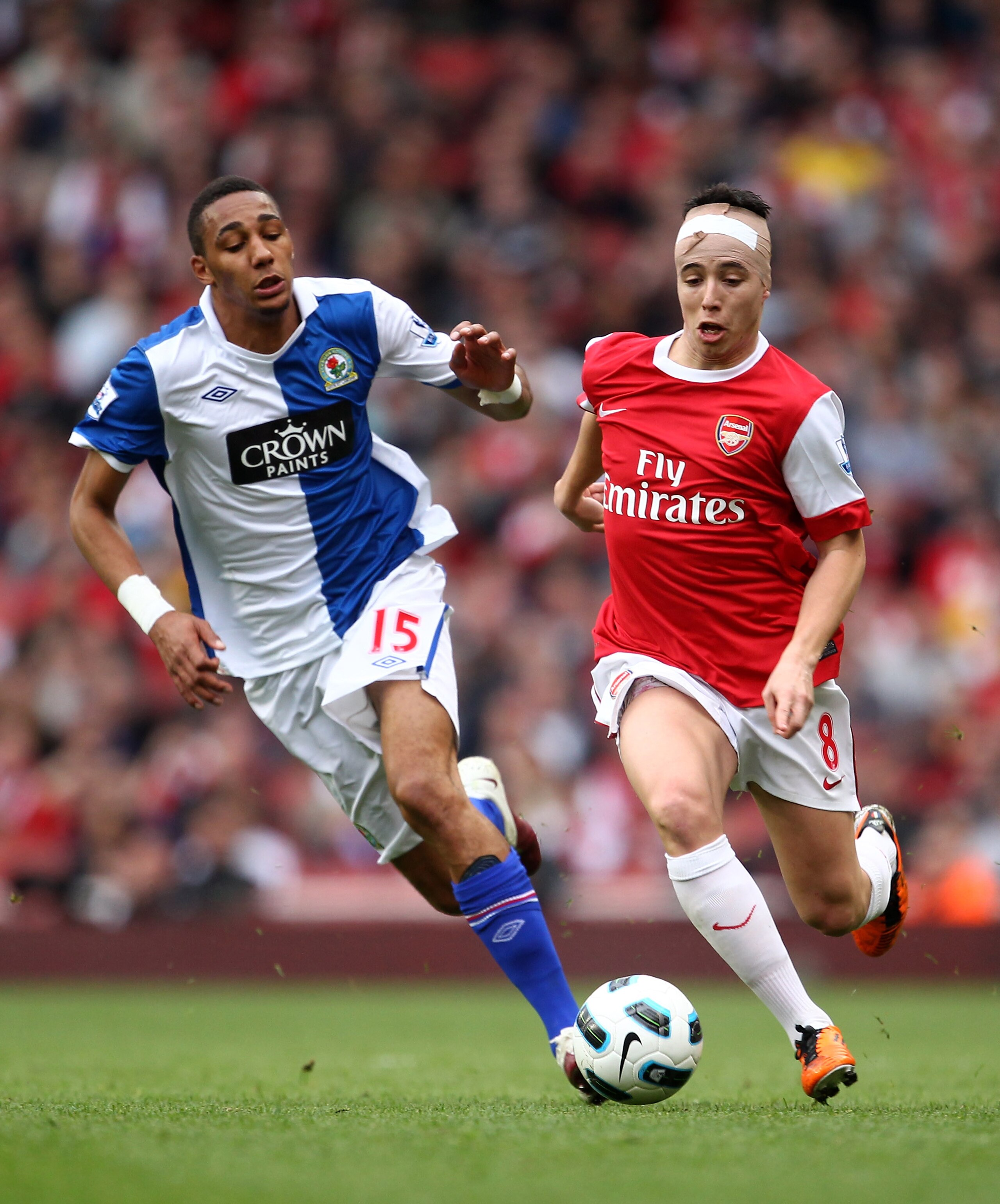 LONDON, ENGLAND - APRIL 02:  Samir Nasri of Arsenal and Steven Nzonzi of Blackburn fight for the ball during the Barclays Premier League match between Arsenal and Blackburn Rovers at the Emirates Stadium on April 2, 2011 in London, England.  (Photo by Jul