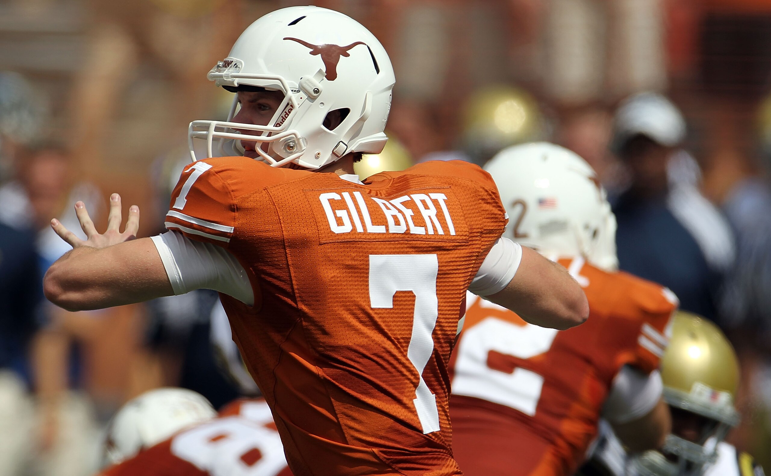 AUSTIN, TX - SEPTEMBER 25:  Quarterback Garrett Gilbert #7 of the Texas Longhorns at Darrell K Royal-Texas Memorial Stadium on September 25, 2010 in Austin, Texas.  (Photo by Ronald Martinez/Getty Images)
