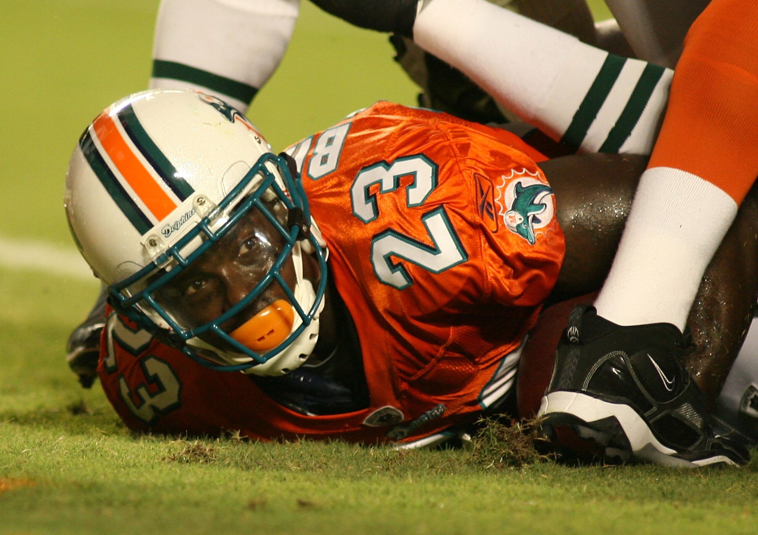 MIAMI - OCTOBER 12: Running back Ronnie Brown #23 of the Miami Dolphins scores a touchdown against the New York Jets fans prior to their game at Land Shark Stadium on October 12, 2009 in Miami, Florida. Miami defeated New York 31-27. (Photo by Marc Sero MIAMI - OCTOBER 12: Running back Ronnie Brown #23 of the Miami Dolphins scores a touchdown against the New York Jets fans prior to their game at Land Shark Stadium on October 12, 2009 in Miami, Florida. Miami defeated New York 31-27. (Photo by Marc Sero