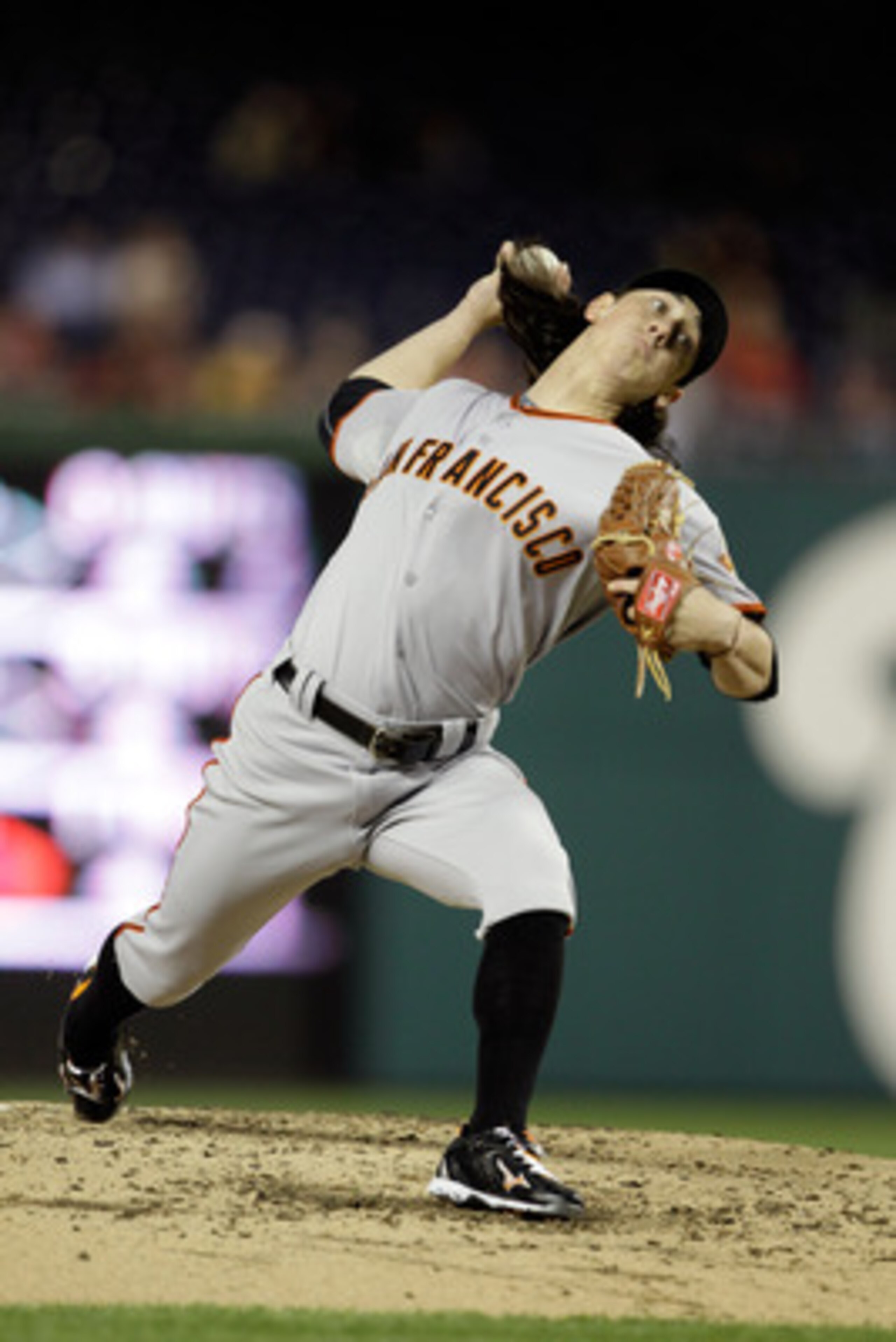 WASHINGTON, DC - APRIL 29:  Starting pitcher Tim Lincecum #55 of the San Francisco Giants delivers to a Washington Nationals batter at Nationals Park on April 29, 2011 in Washington, DC.  (Photo by Rob Carr/Getty Images)